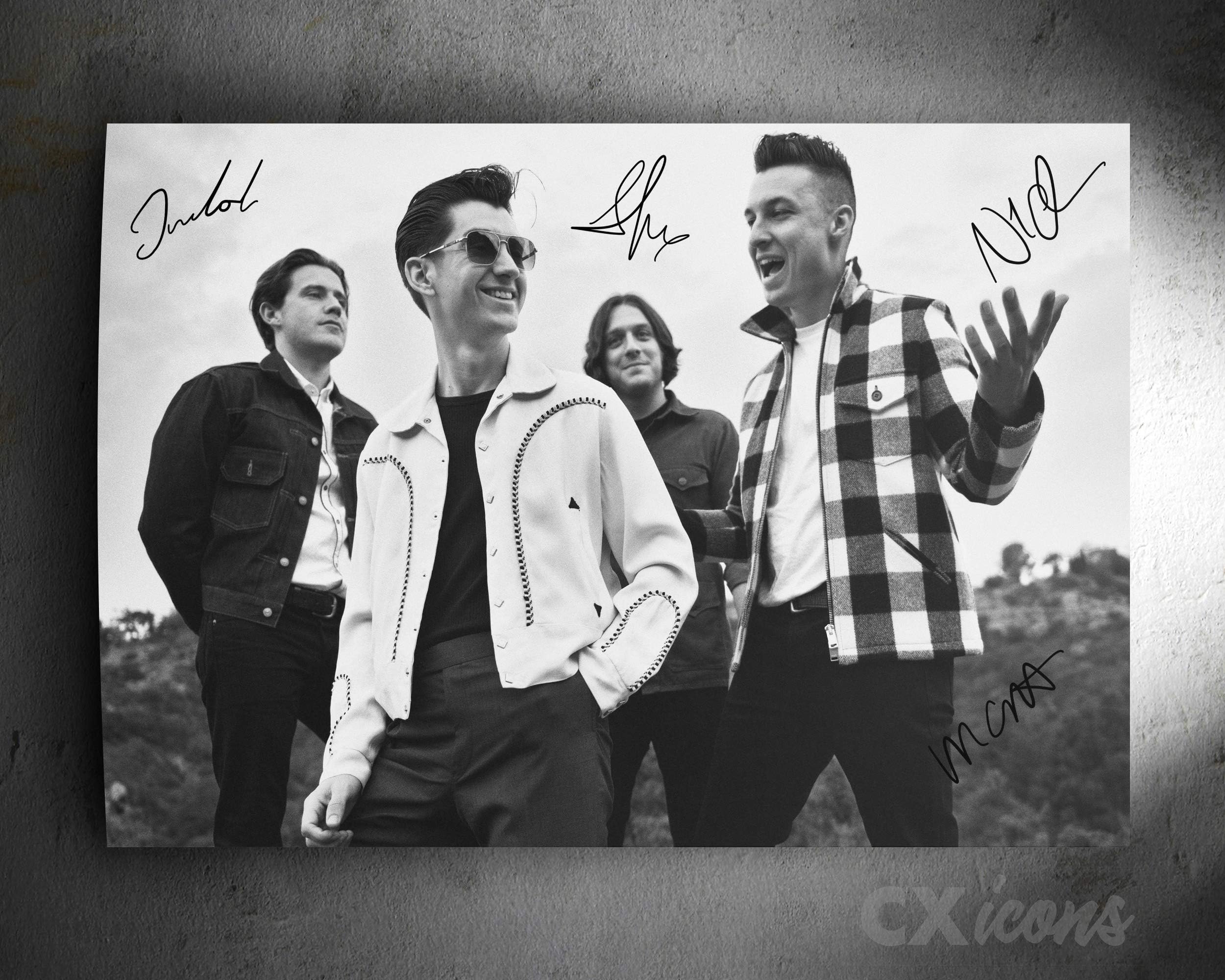 Arctic Monkeys Photo Print Poster - pre Signed - Extraordinary Quality (Large 18 x 12 inches (45¾cm x 30½cm)