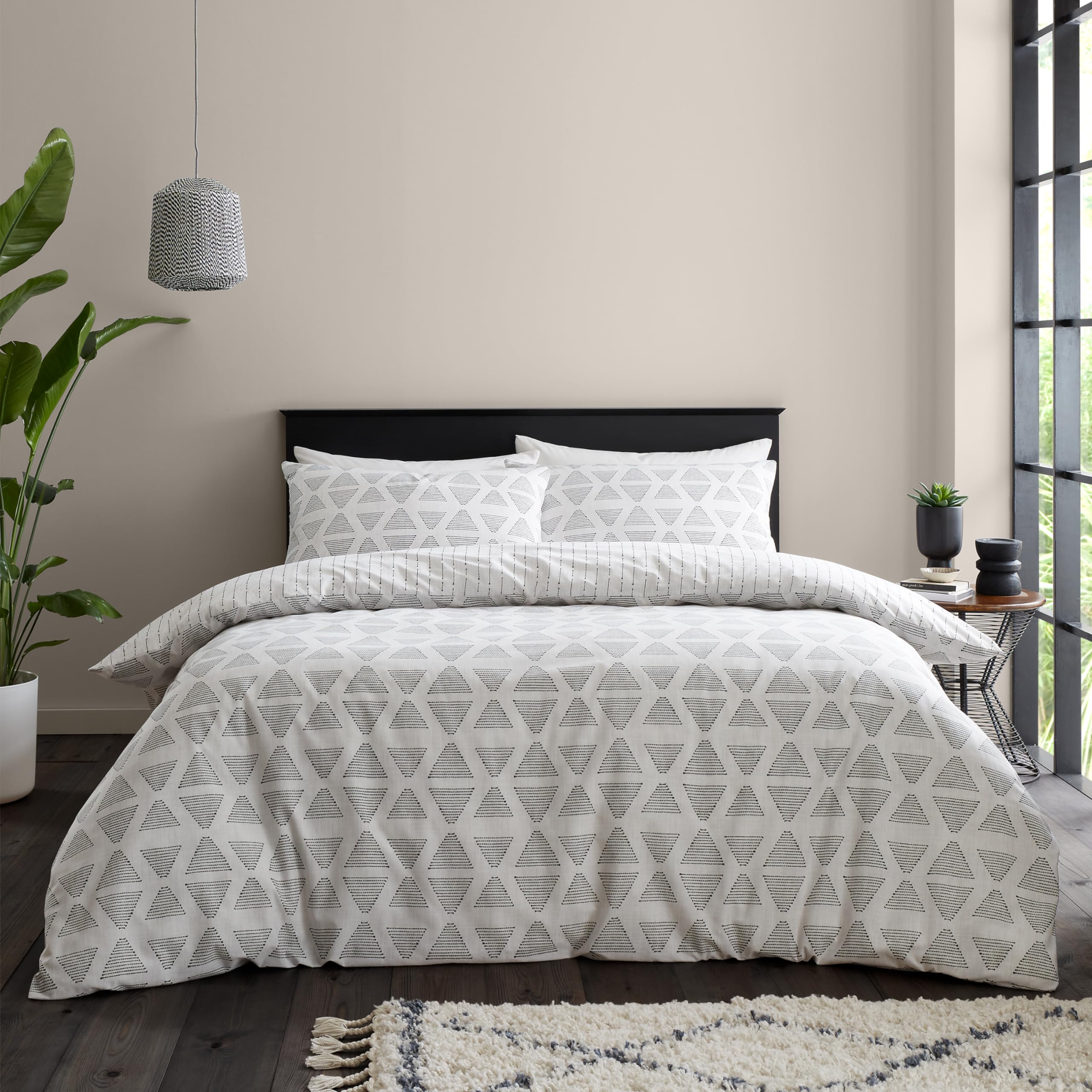 Catherine Lansfield Tufted Print Geo Reversible Single Duvet Cover Set with Pillowcase Natural