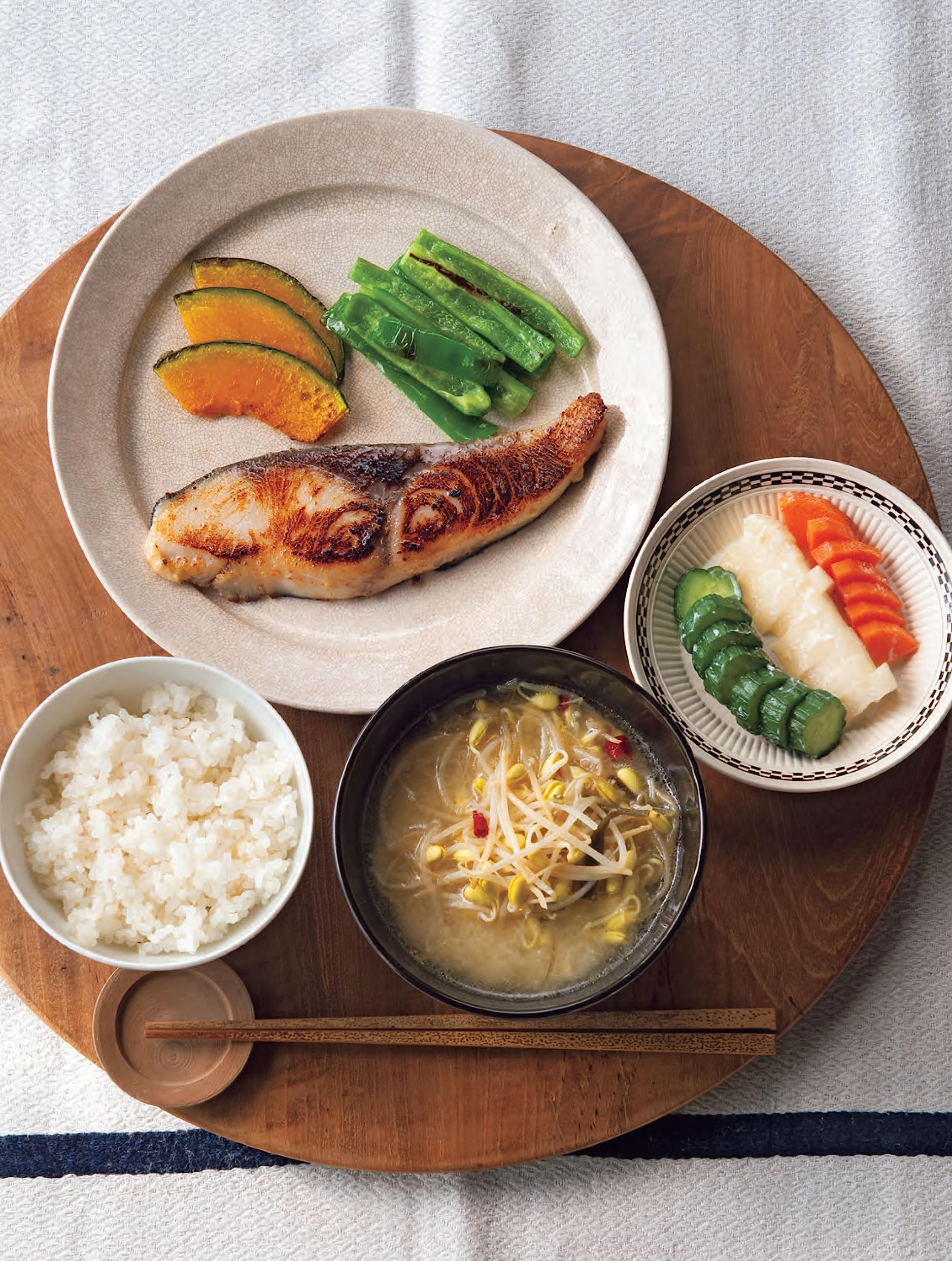 A Beginner's Guide to Japanese Fermentation: Healthy Home-Style Recipes Using Shio Koji, Amazake, Brown Rice Miso, Nukazuke Pickles & Much More!