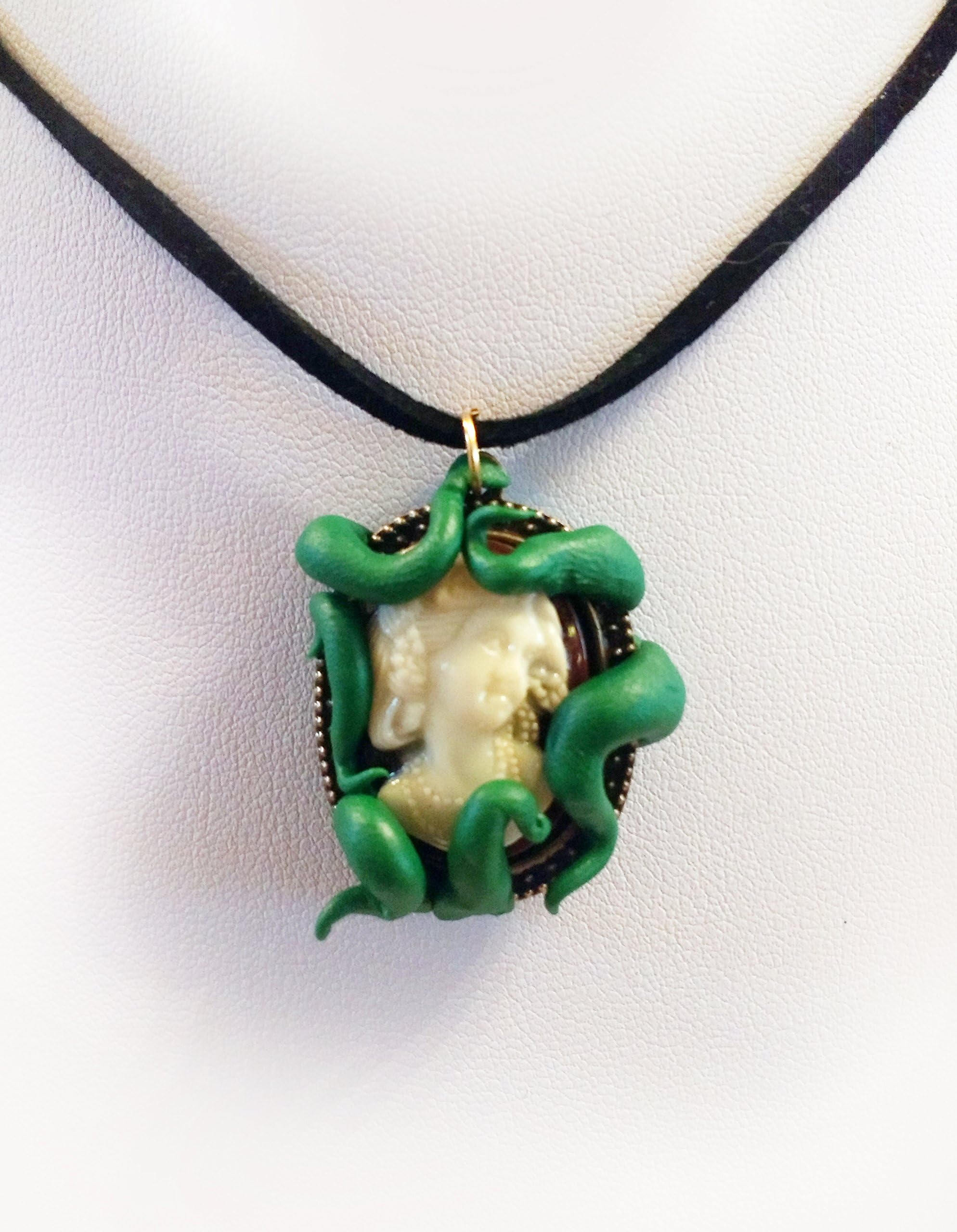 Lovecraftian necklace cameo tentacles Cthulhu
