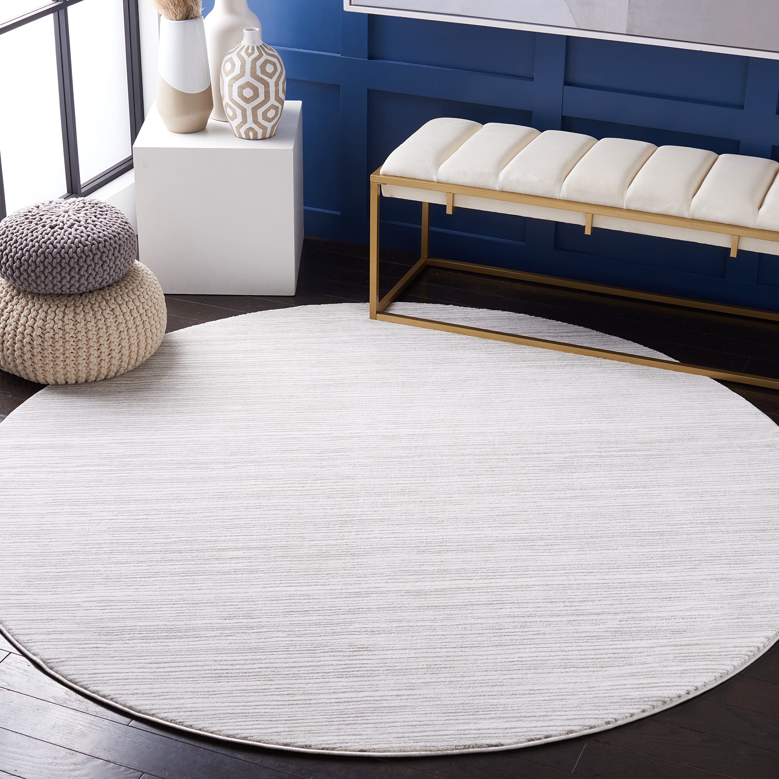 SAFAVIEH Vision Collection Area Rug - 8' Round, Ivory Grey & -, Modern Ombre Tonal Chic Design, Non-Shedding & Easy Care, Ideal for High Traffic Areas in Living Room, Bedroom (VSN606K) Image