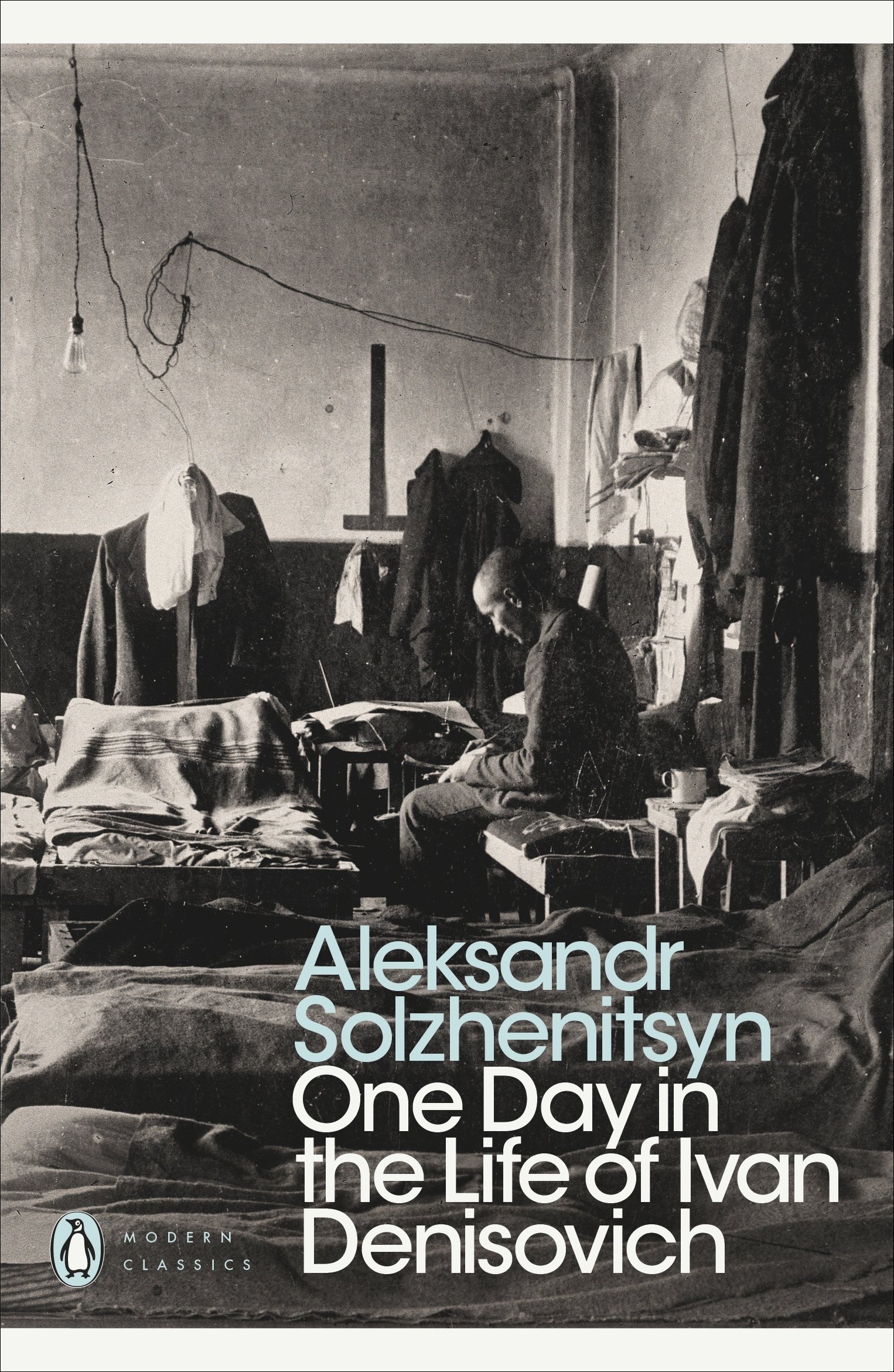One Day In The Life Of Ivan Denisovich Penguin Modern Classics Solzhenitsyn Alexander Parker Ralph Amazon Es Libros