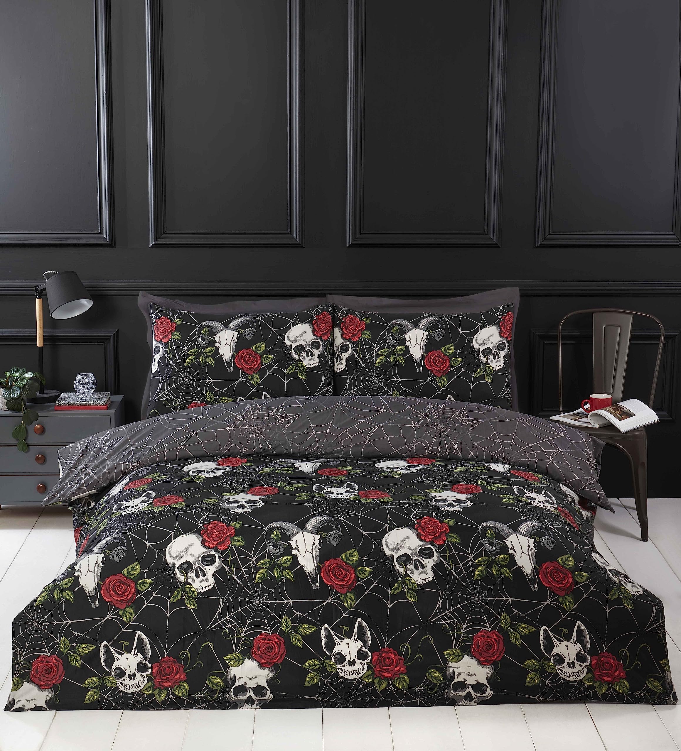 Rapport Home Skulls & Roses King Duvet Cover Set | Reversible Gothic Black Floral Skull Print Bedding with Pillowcases | Soft, Easy Care Polyester Quilt Cover for Adults & Teens