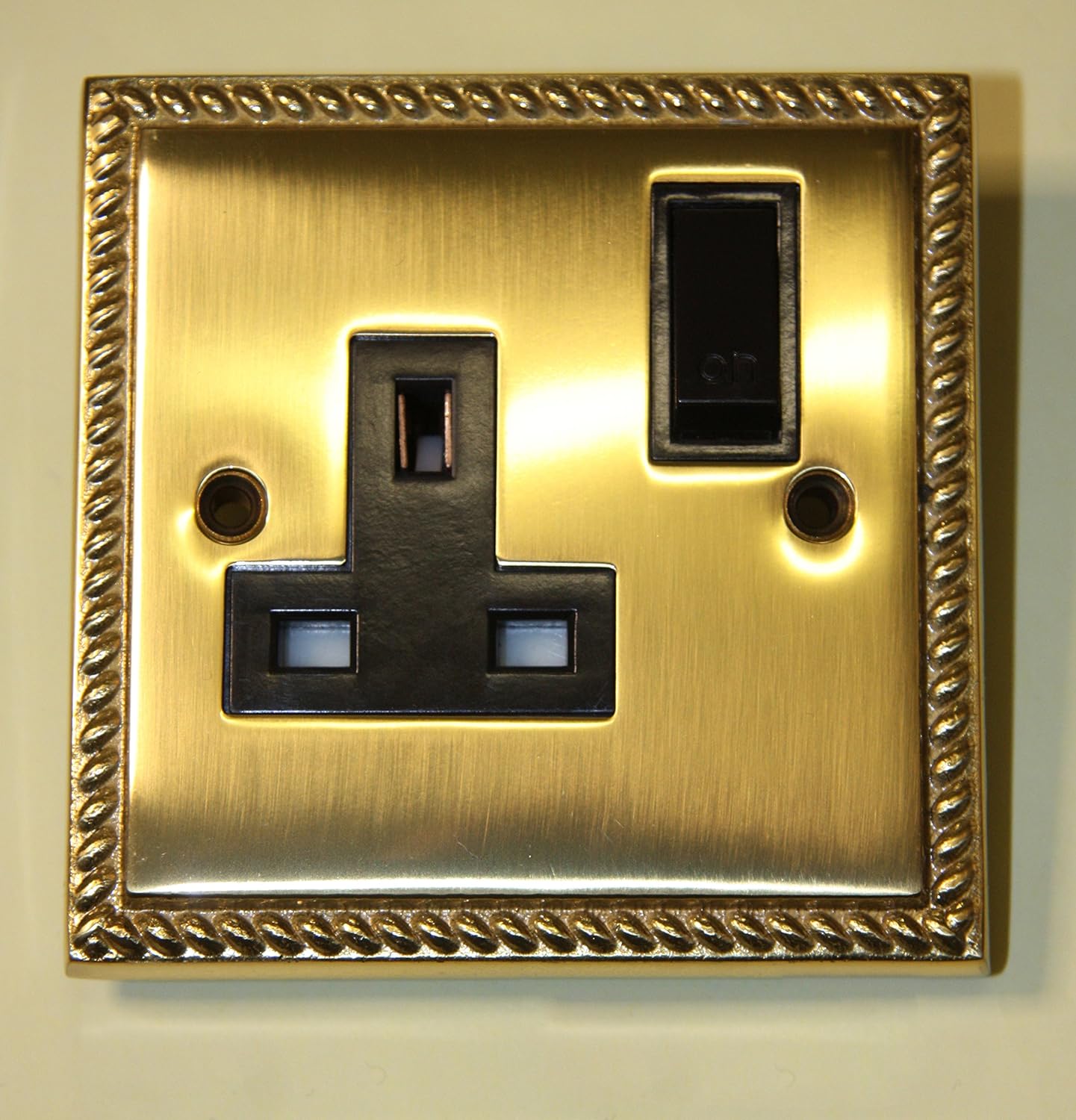 Heritage Brass G940BN Range 13a 1 Gang Socket Amazon.co.uk DIY & Tools