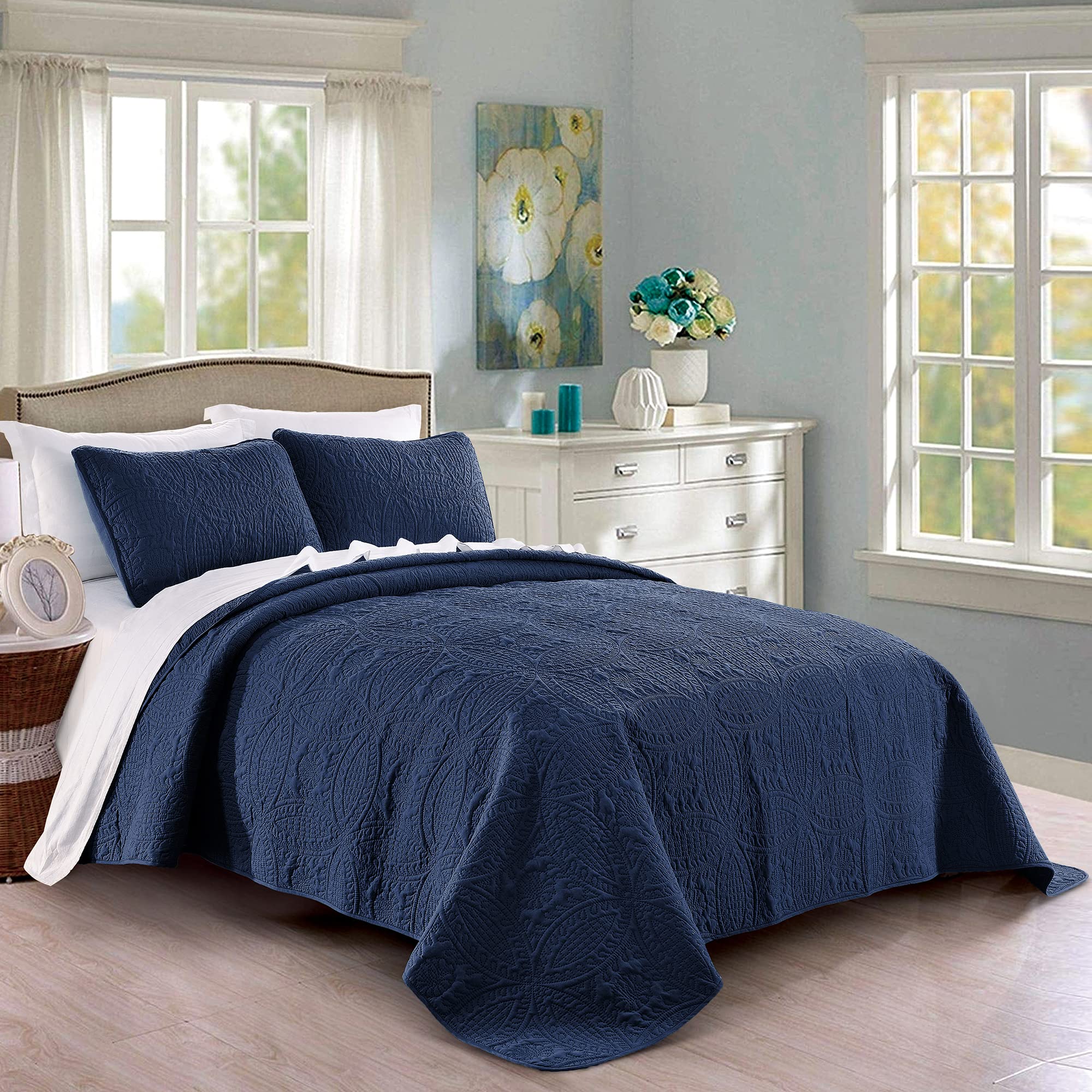 Quilt Set King/Cal King/California King Size Navy - Oversized Bedspread Soft Microfiber Lightweight Coverlet for All Season - 3 Piece includes 1 Quilt and 2 Shams Geometric Pattern Image