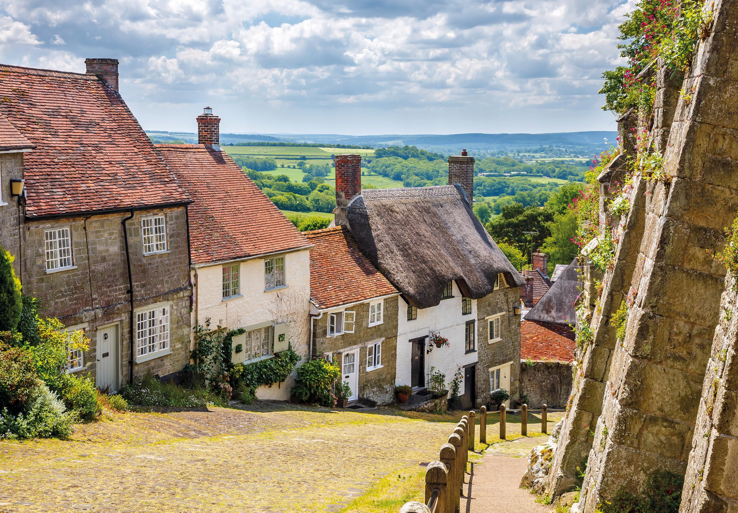 Gold Hill, Shaftsbury 1000 Piece Jigsaw Puzzle; British Landmarks; Eco-Friendly, Gift for Adults & Families