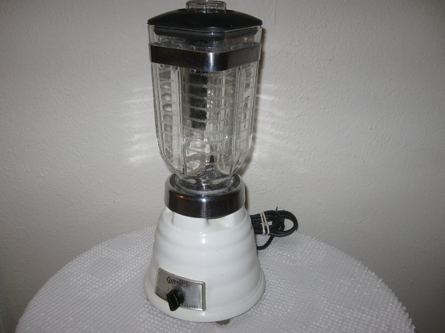 Oster Vintage Beehive Blender