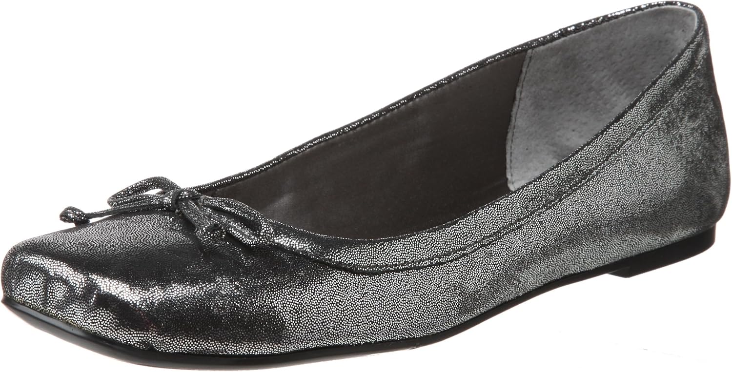 nine west gray flats