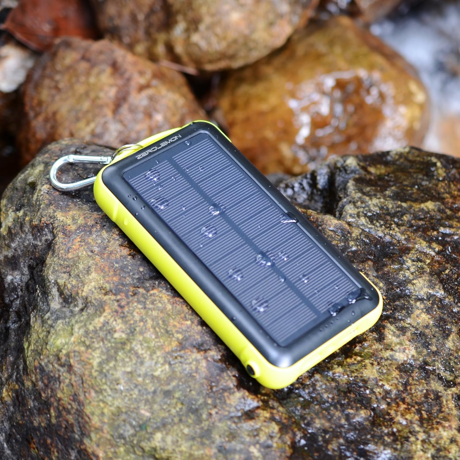 Rechargeable USB battery bricks with their own solar panel