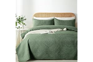 WURUIBO King/Cal King Quilt Set Olive Green,Ultrasonic Embossed Bedspread, Lightweight Microfiber Coverlet, Modern Thin Bedding Set for All Season, 3 Piece(1 Quilt,2 Pillow Shams)