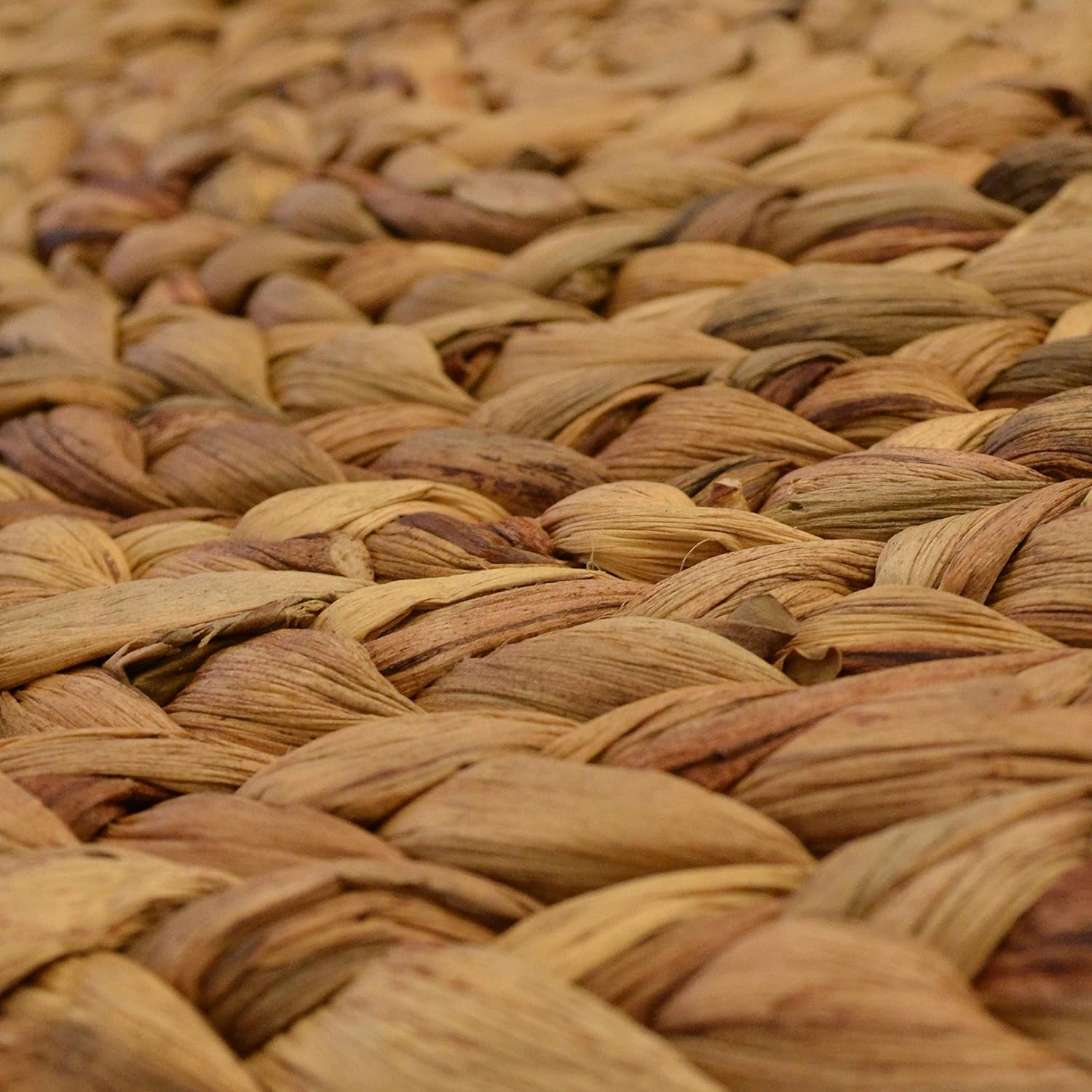 Benson Mills Water Hyacinth Braided Placemat Set of 4 (Natural, 15" Round): Home & Kitchen