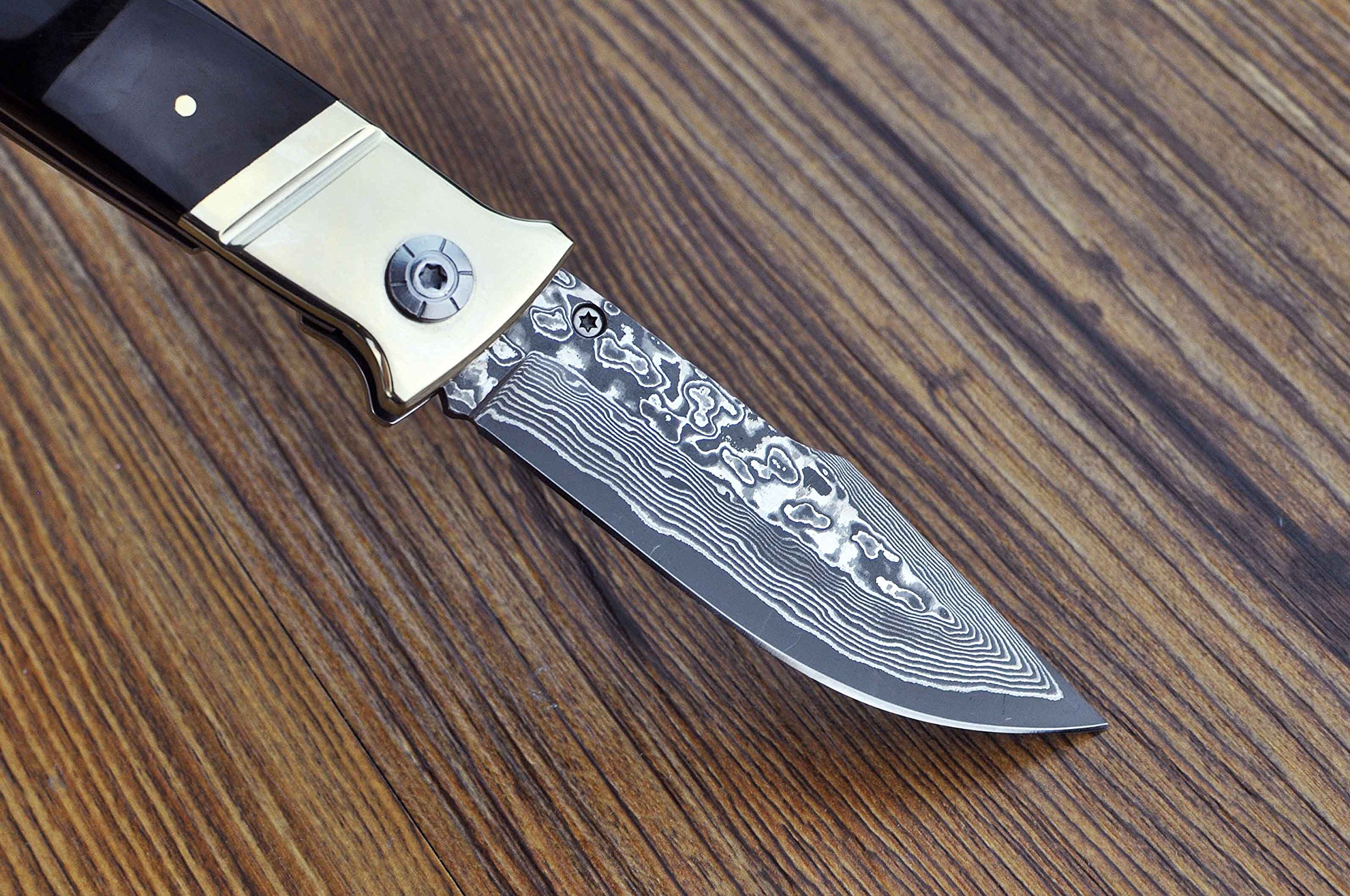 KUBEY DM064 Hunting Folding Knife VG10 Damascus Steel Thumb Open Liner