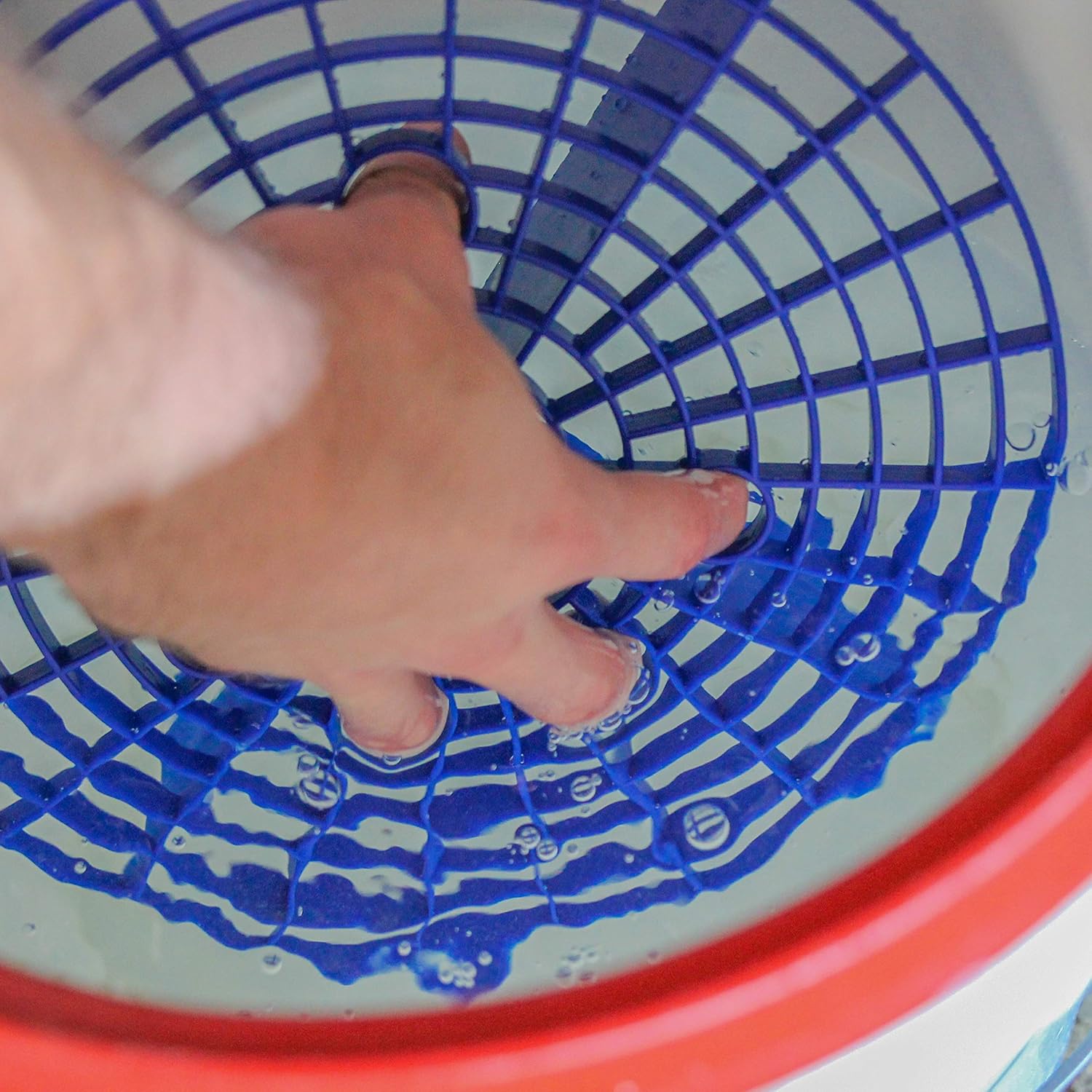 VIKING Automotive Bucket Insert Grit Traps for Car Wash and Detail Kits, Helps Remove Dirt and Debris from Microfiber, Mitts, Cloths, and Sponges, 2 Pack, Blue: Automotive