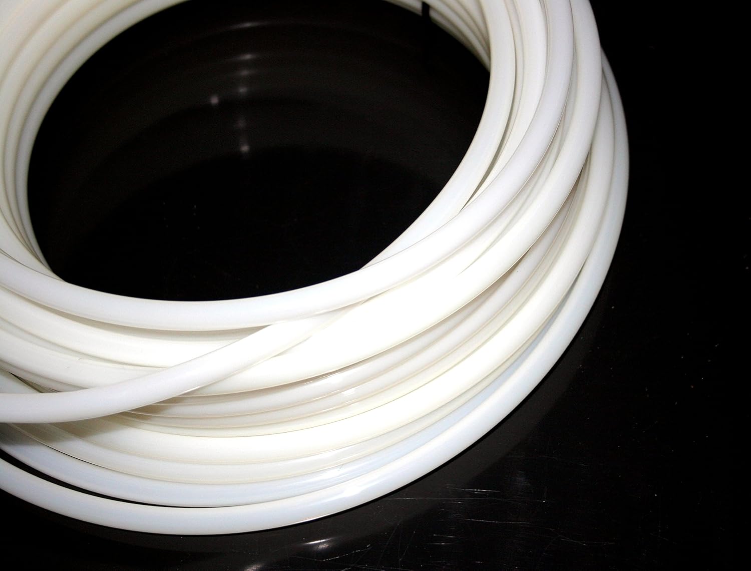 4mm x 2.5mm metric White Nylon flexible pneumatic tube/hose for air