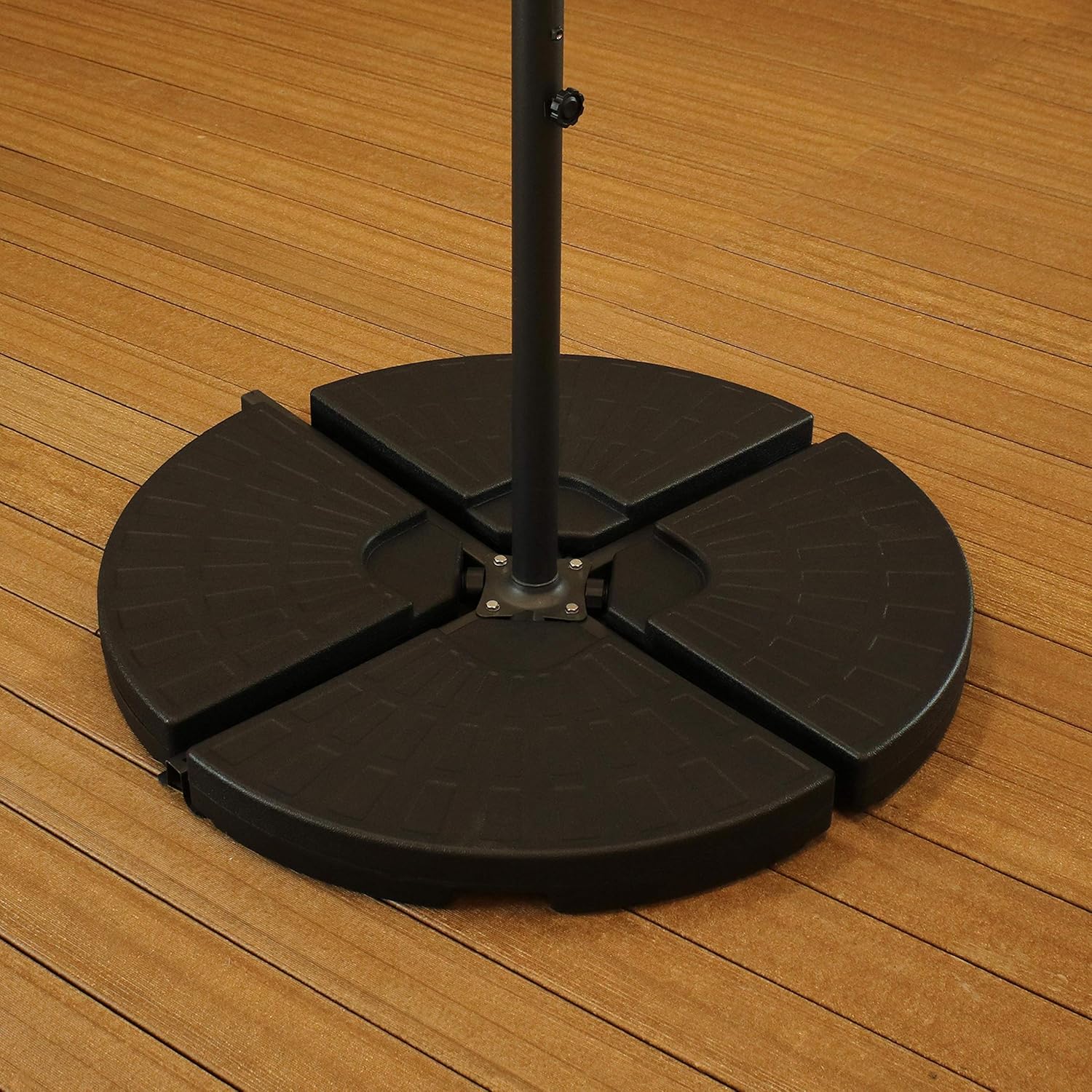 Amazon Com Sunnydaze 4 Piece Heavy Duty Cantilever Offset Patio Umbrella Base Plates Fill With Water Or Sand Fits Outdoor Cross Style Bases Black Garden Outdoor