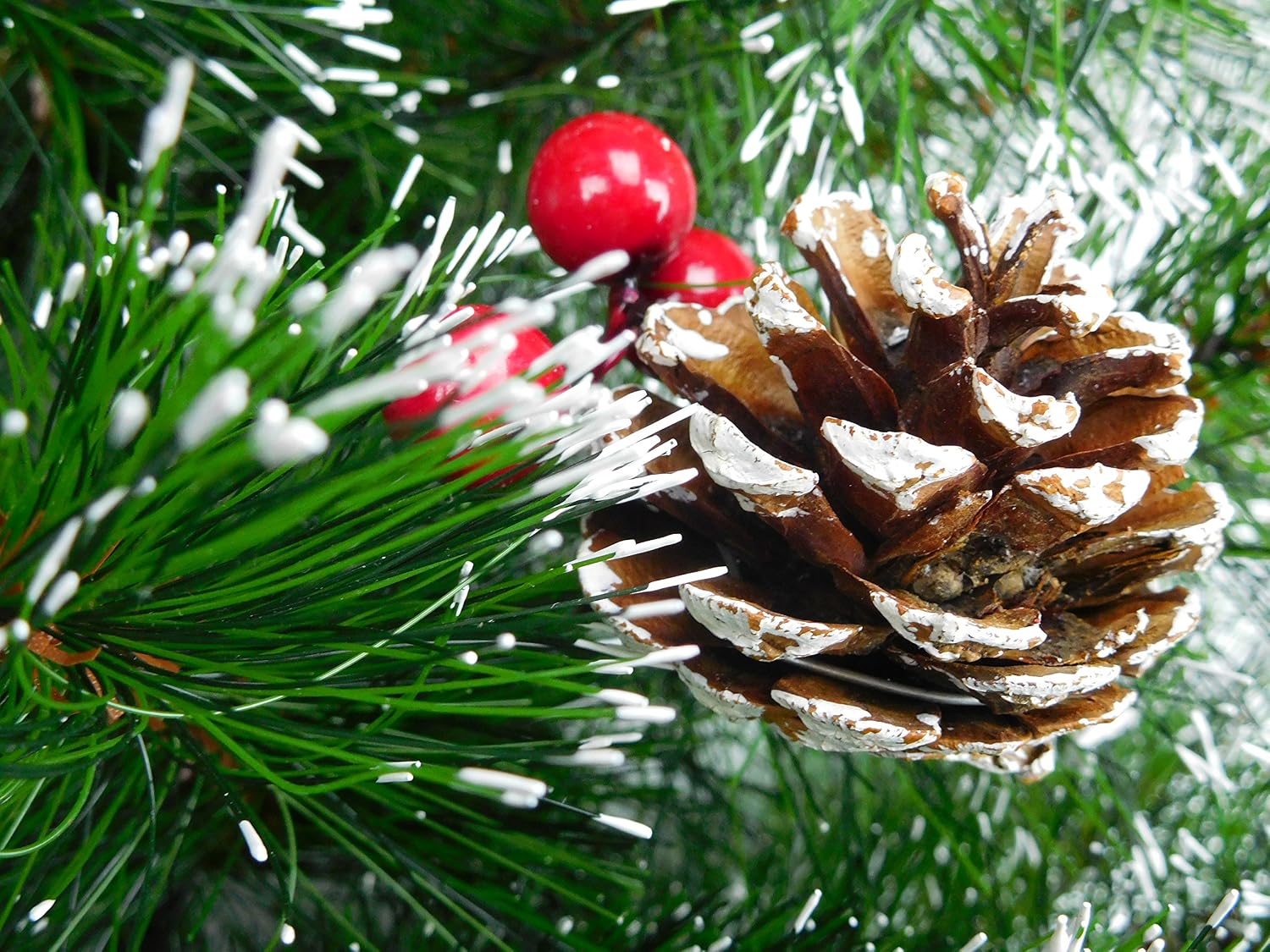 Christmas Concepts® 90cm (36") Decorated Frosted Wall Tree With Natural Cones & Berries - Wall Christmas Tree - Image 4