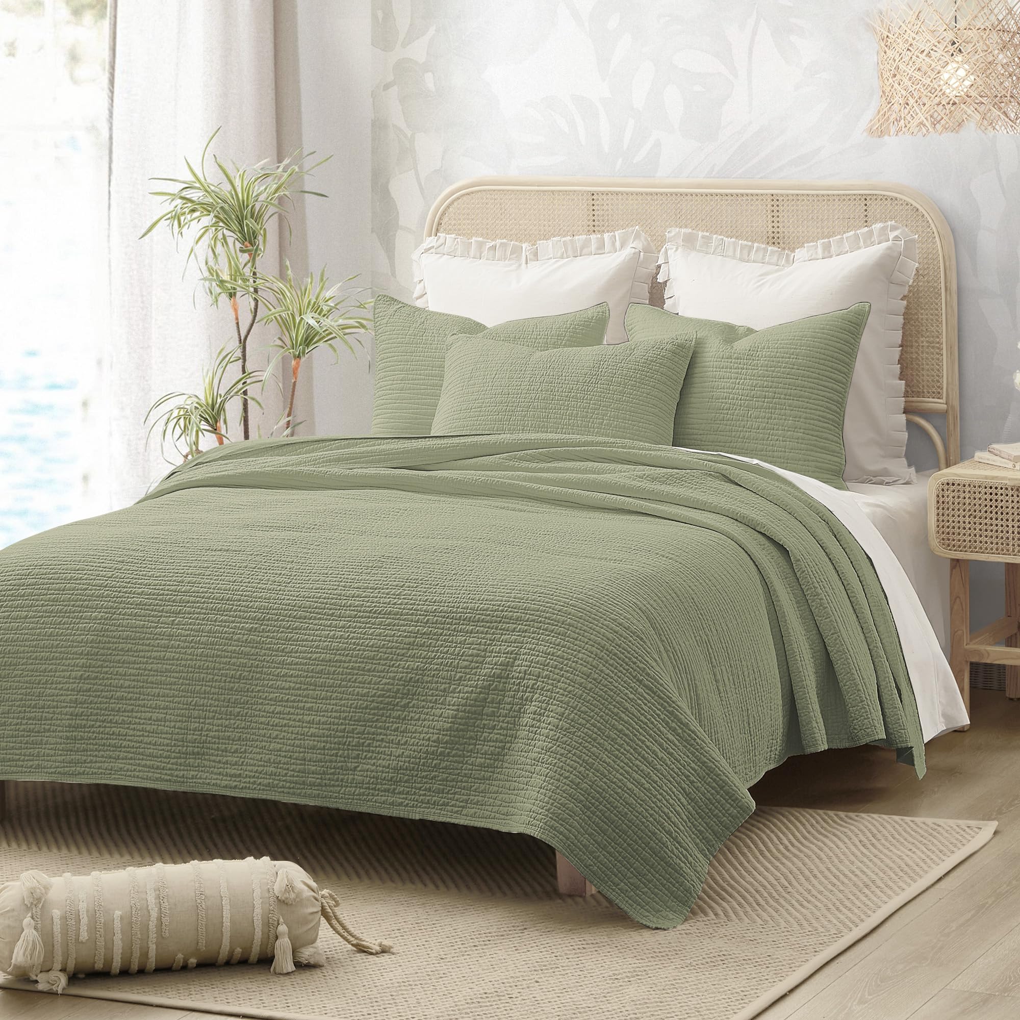 Photo 1 of Wonderful Natural Linen Cotton Quilt - Skin-Friendly Breathable & Hypoallergenic Quilt Queen, 3 Piece Wave Stitched Green Bedding Set, All-Season Use Bedspread & Coverlet Bedding, 94"x94"