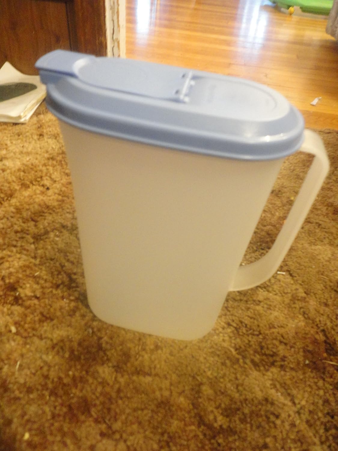 Tupperware Vintage Slim Line Two Quart Sheer Refrigerator Pitcher 2009C NO LID