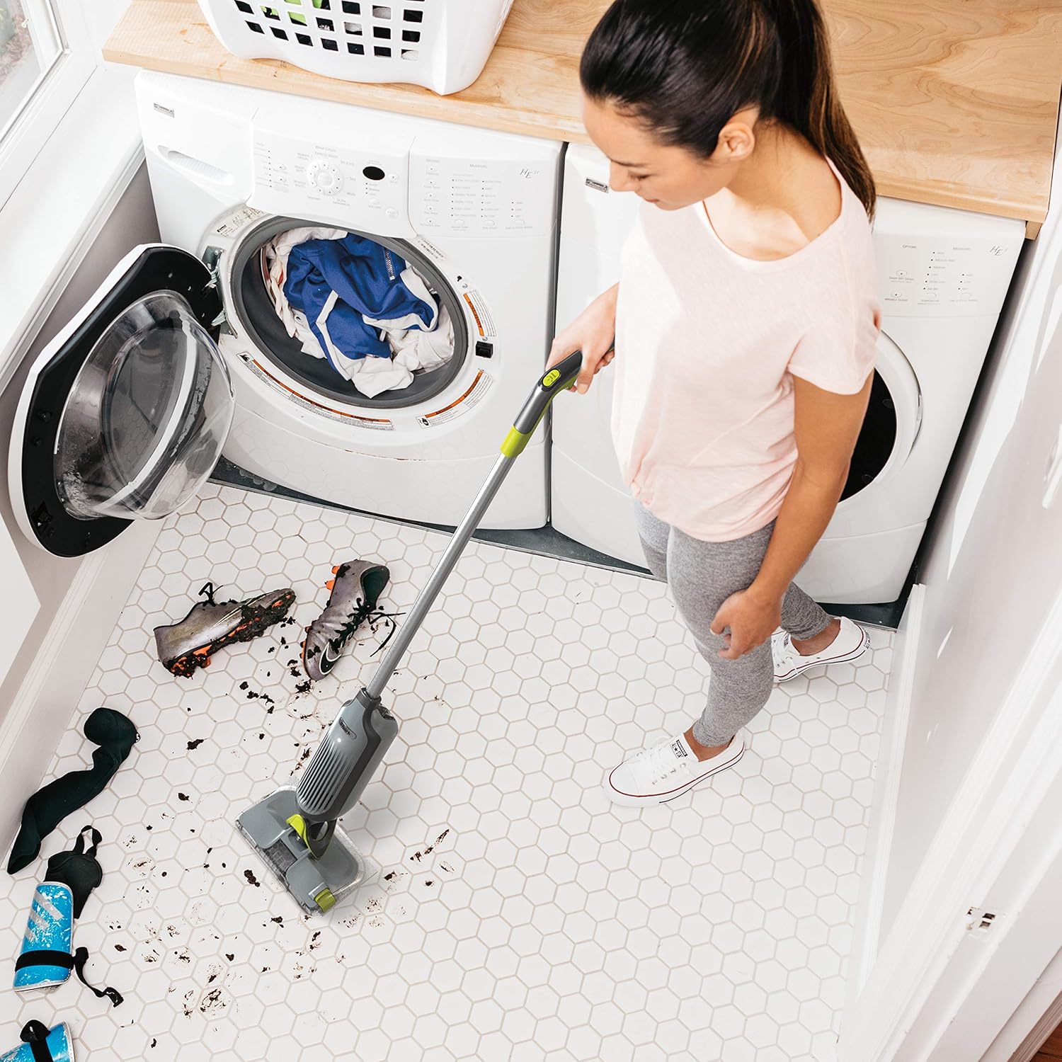 Shark VM252 VACMOP Pro Cordless Hard Floor Vacuum Mop with Disposable Pad, Charcoal Gray: Home & Kitchen