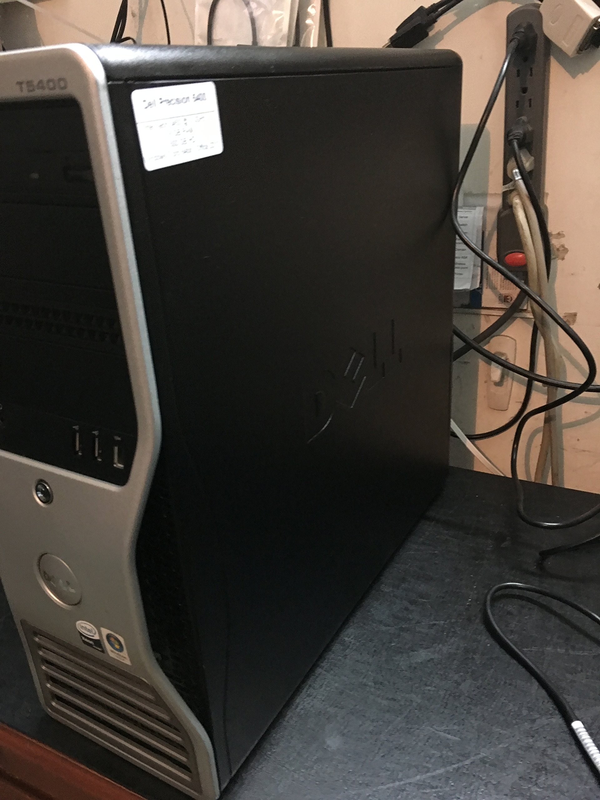 Dell Precision T5500 Workstation Midtower , 2 X Quad Core Intel Xeon 2