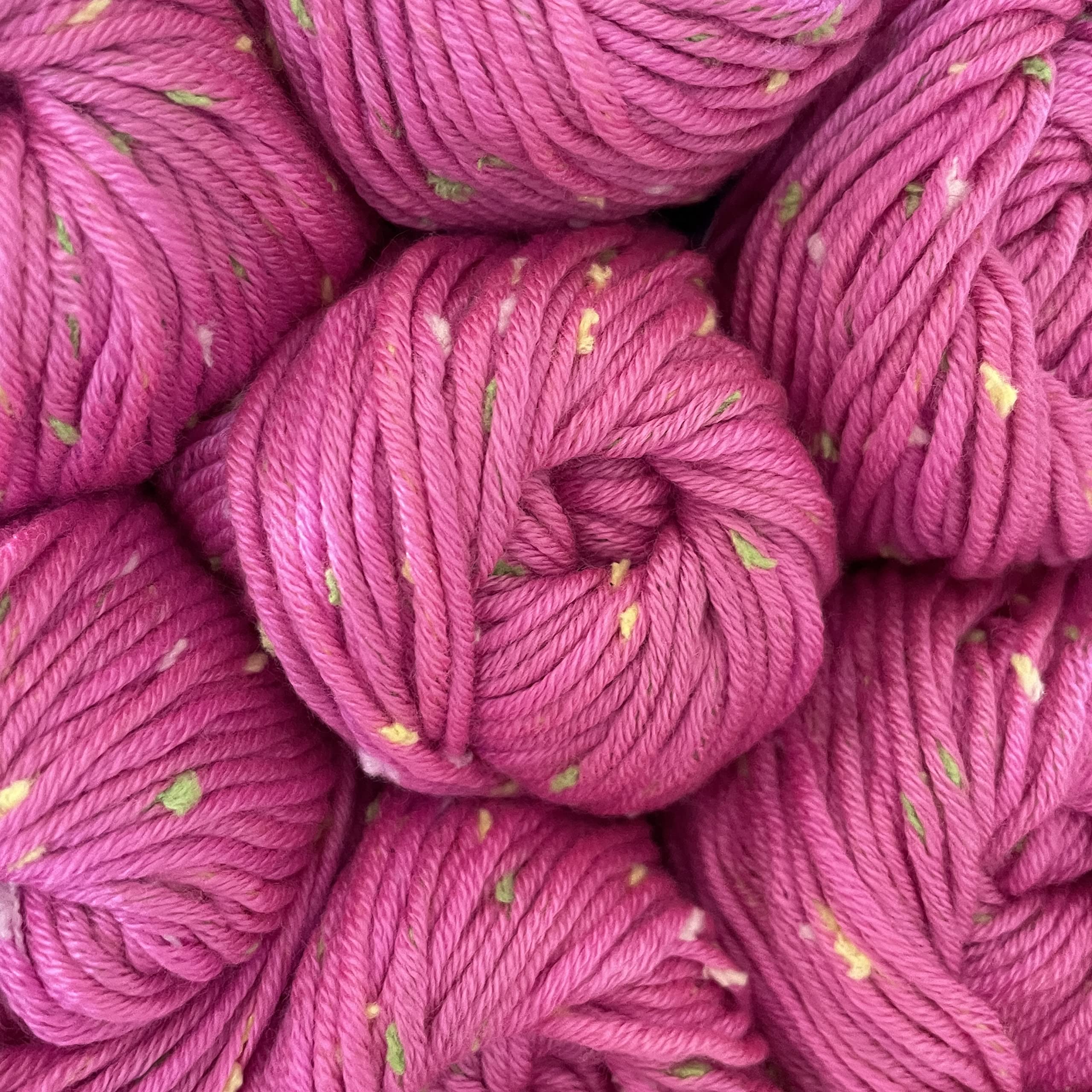 Tweed Twinkles Super Soft Textured Knitting Crochet Yarn, 8 Balls (632 metres/400 Grams), DK Light Worsted #3, Machine Wash (Fuchsia Pink)