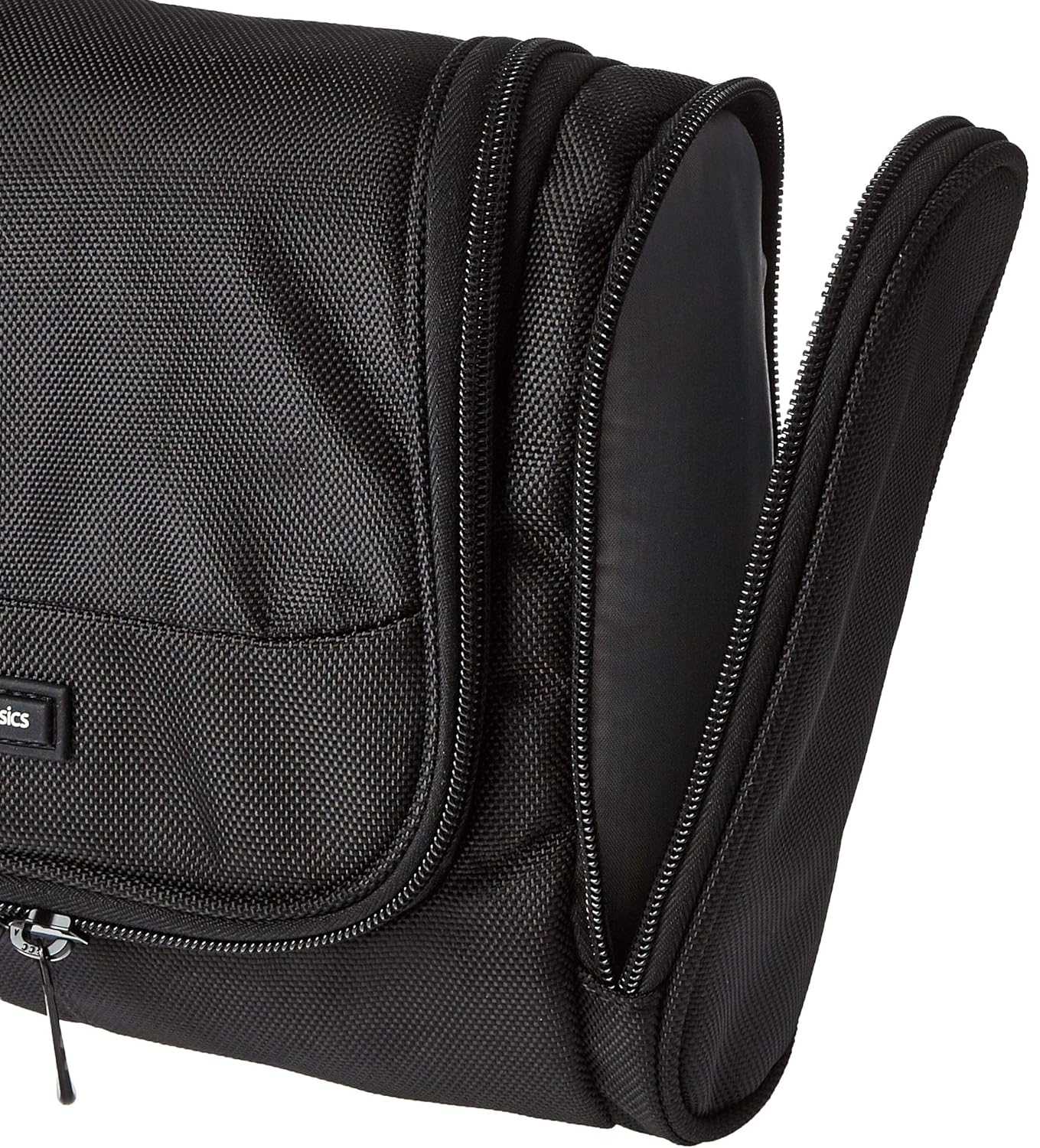amazonbasics toiletry bag