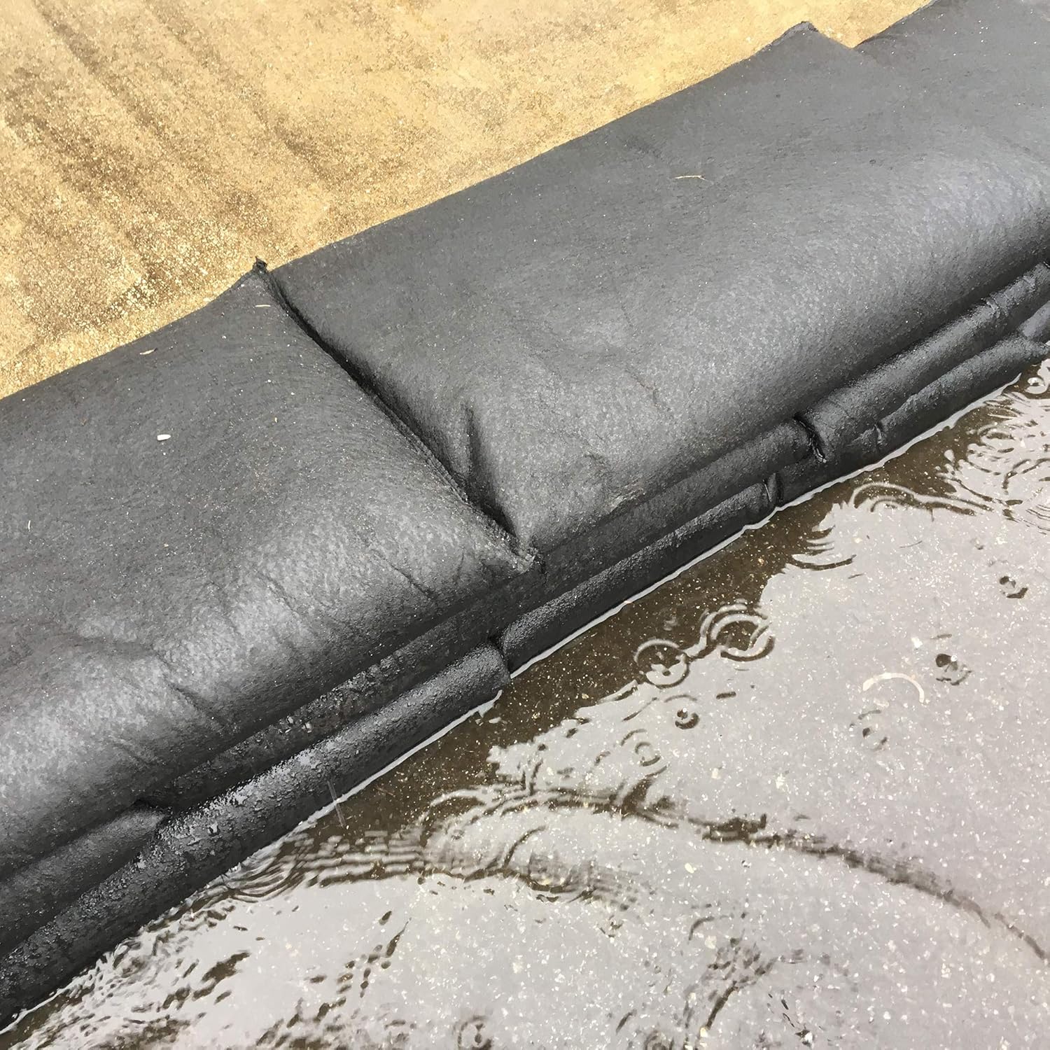 Quick Dam - QD1224-6 Water Activated Flood Bags 1ft x 2ft, 6-Pack: Flood Bags: Industrial & Scientific