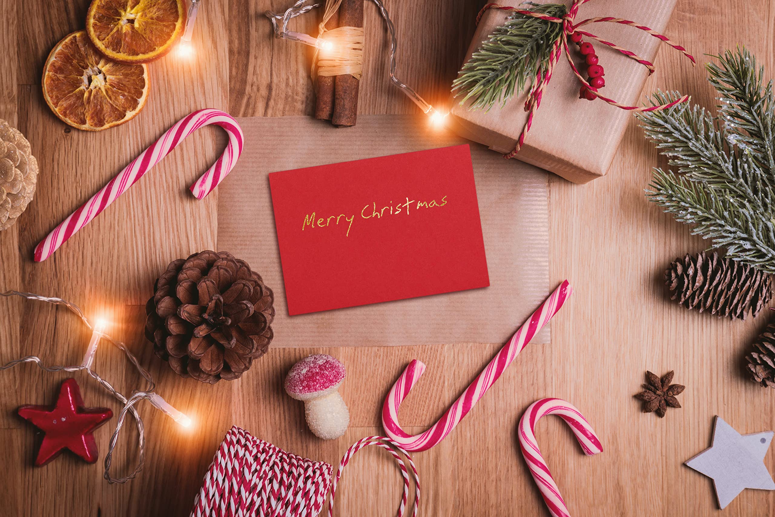 indigo® Festive Coloured Christmas Cards and Gummed Envelopes (Pack of 20) (C6 (114 X 162mm), Bright Red)