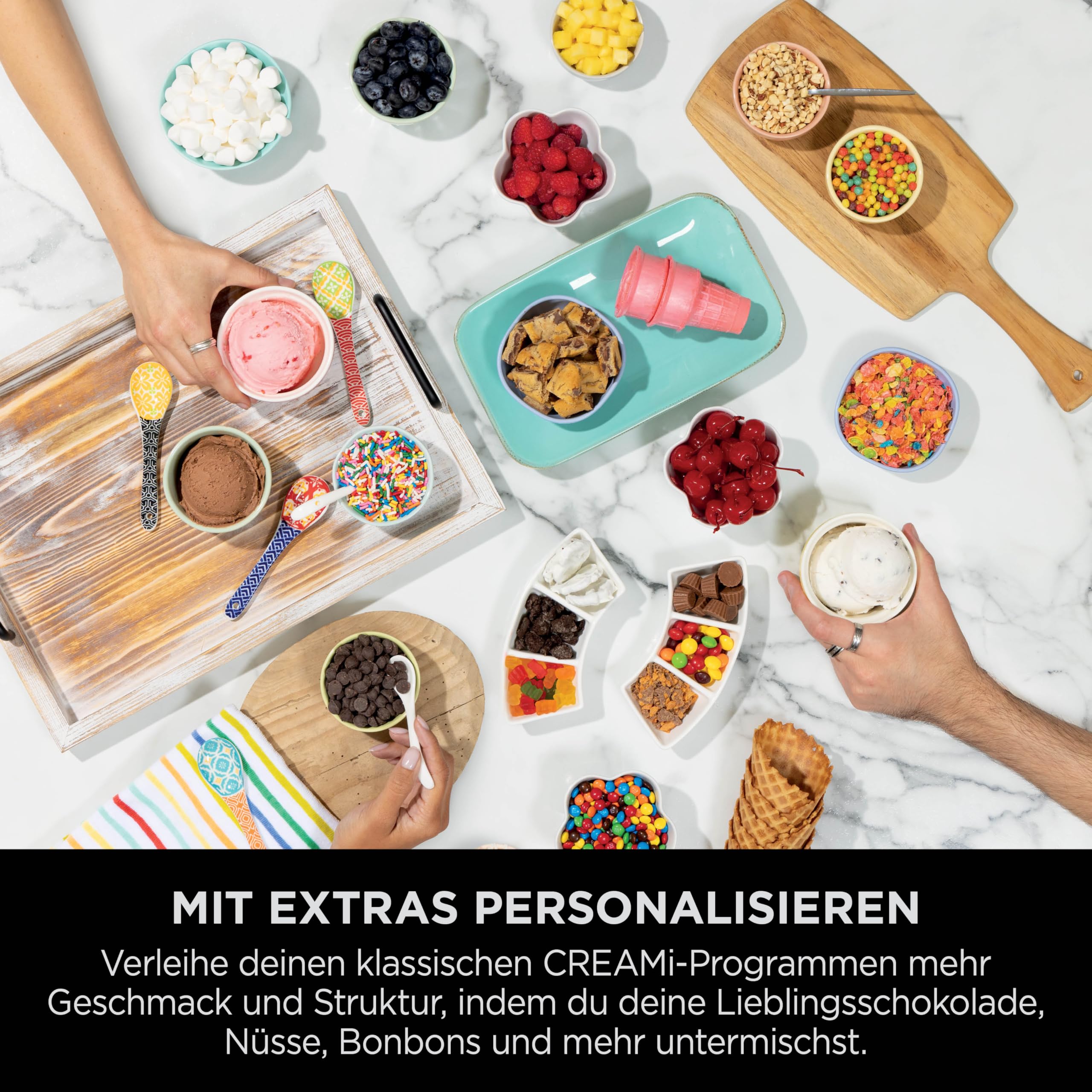 Ninja CREAMi Scoop & Swirl Eismaschine mit 2 Behältern, 13 Funktionen, für Eiscreme, Softeis, Gelato, Sorbet, Milchshakes und mehr, mit Mix-In-Funktion, Platinsilber, NC701EU 6