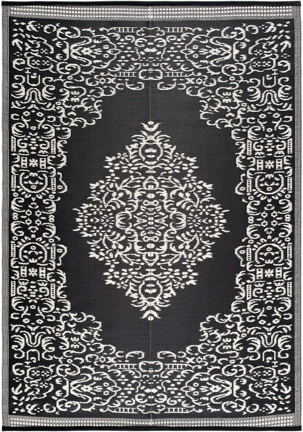Lightweight Indoor Outdoor Reversible Plastic Area Rug - 5.9 x 8.9 Feet - Medallion Oriental Design - Black/White