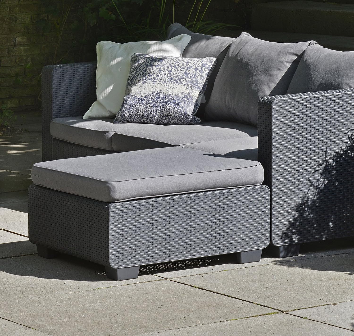 Amazon Com Keter 238231 Salta Stool Graphite Garden Outdoor