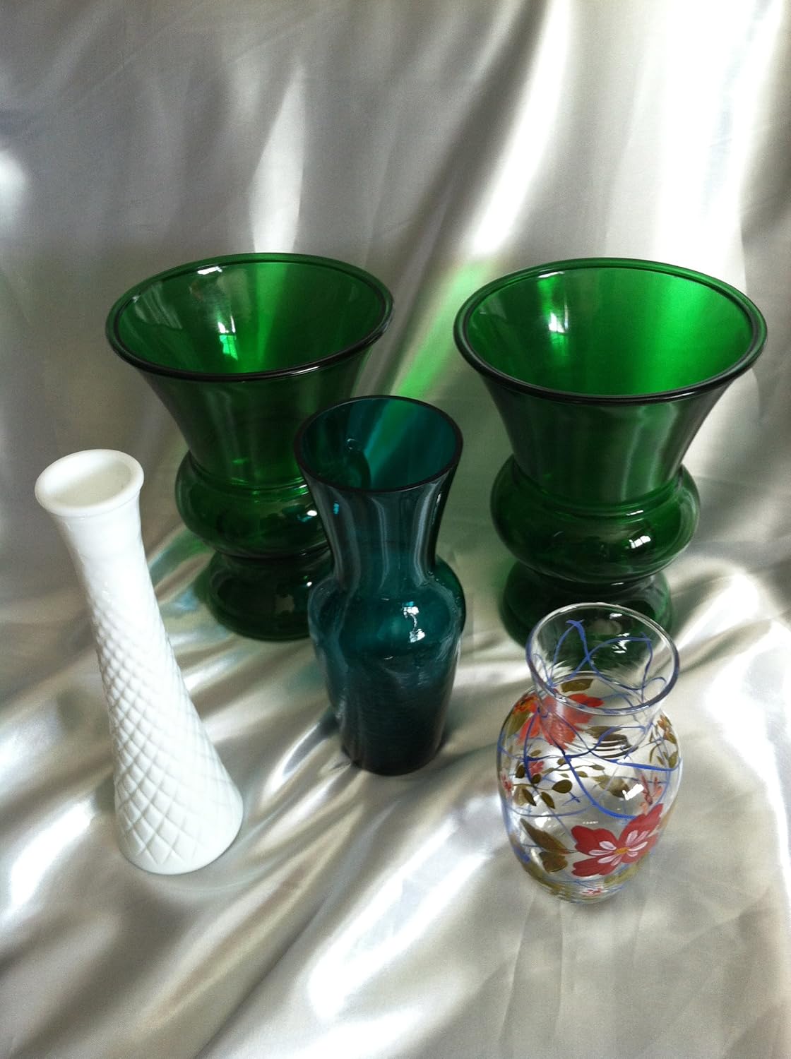 2 Napco Urn Vases Green Glass 1172 Plus 3 Various Collectables