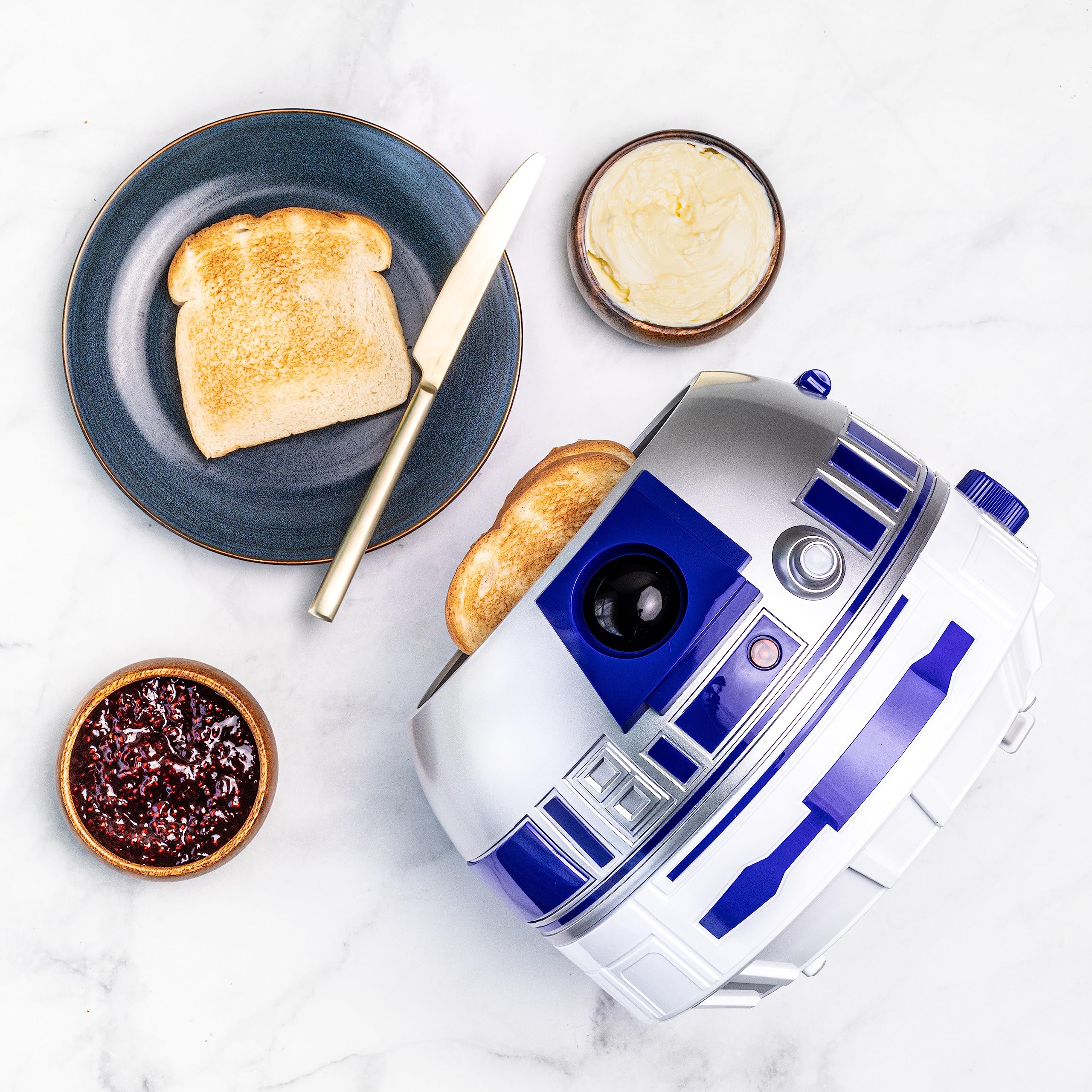 Tostadora de lujo Star Wars R2D2 de Uncanny Brands: se ilumina y suena como Artoo