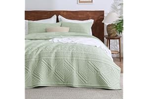 Bedsure Boho Quilt King Size - Lightweight Bedspread King Size with Geometric Stitched Pattern, Sage Green Farmhouse Soft Bedding Set Coverlet with 2 Pillow Shams for All Seasons, 106x96 inches