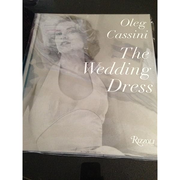 The Wedding Dress: 300 Years of Bridal Fashions: Ehrman, Edwina:  9781851777839: Amazon.com: Books