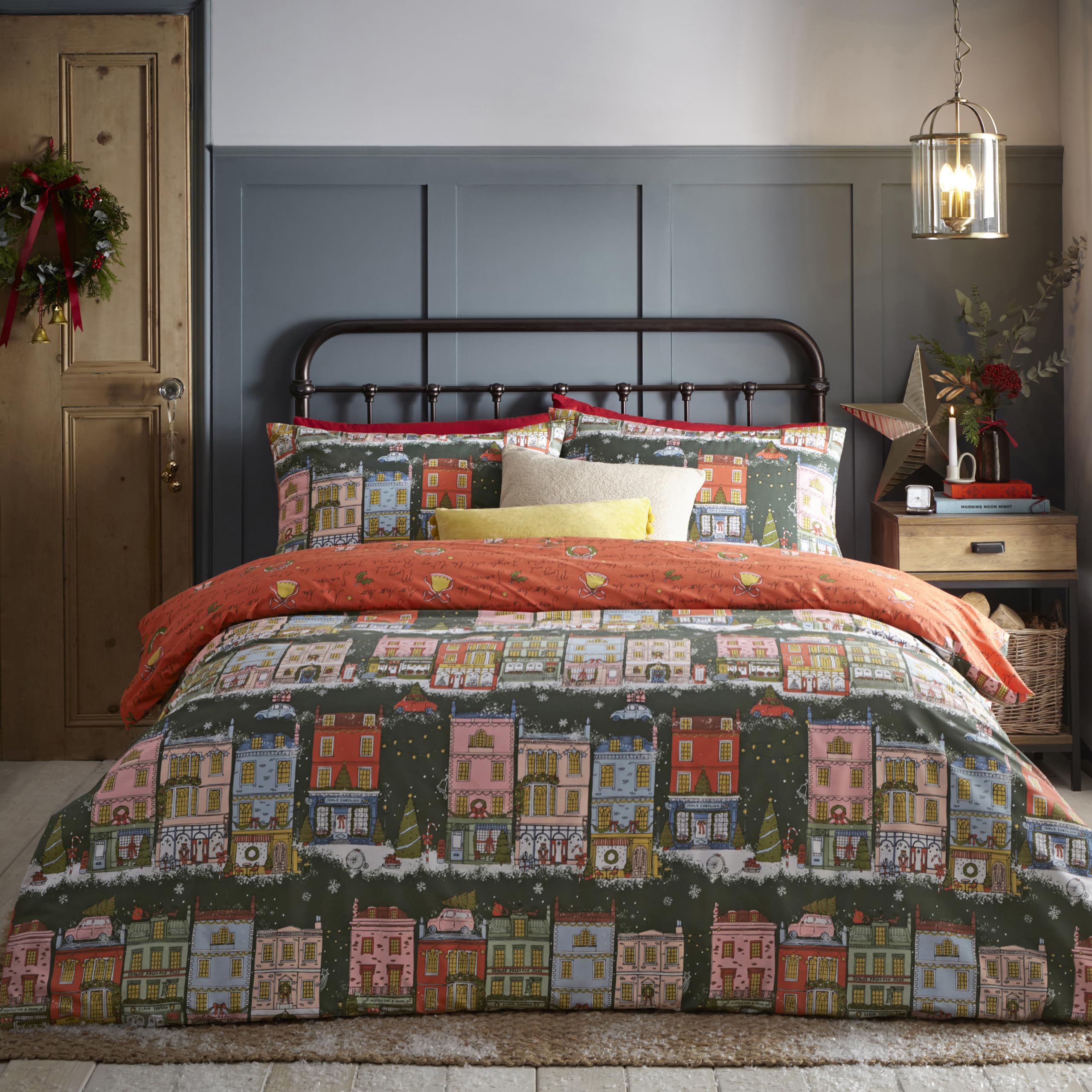 furn. Christmas Spirit Festive Duvet Cover Set – Heritage Town Scene Reversible Bedding (Green – Single)