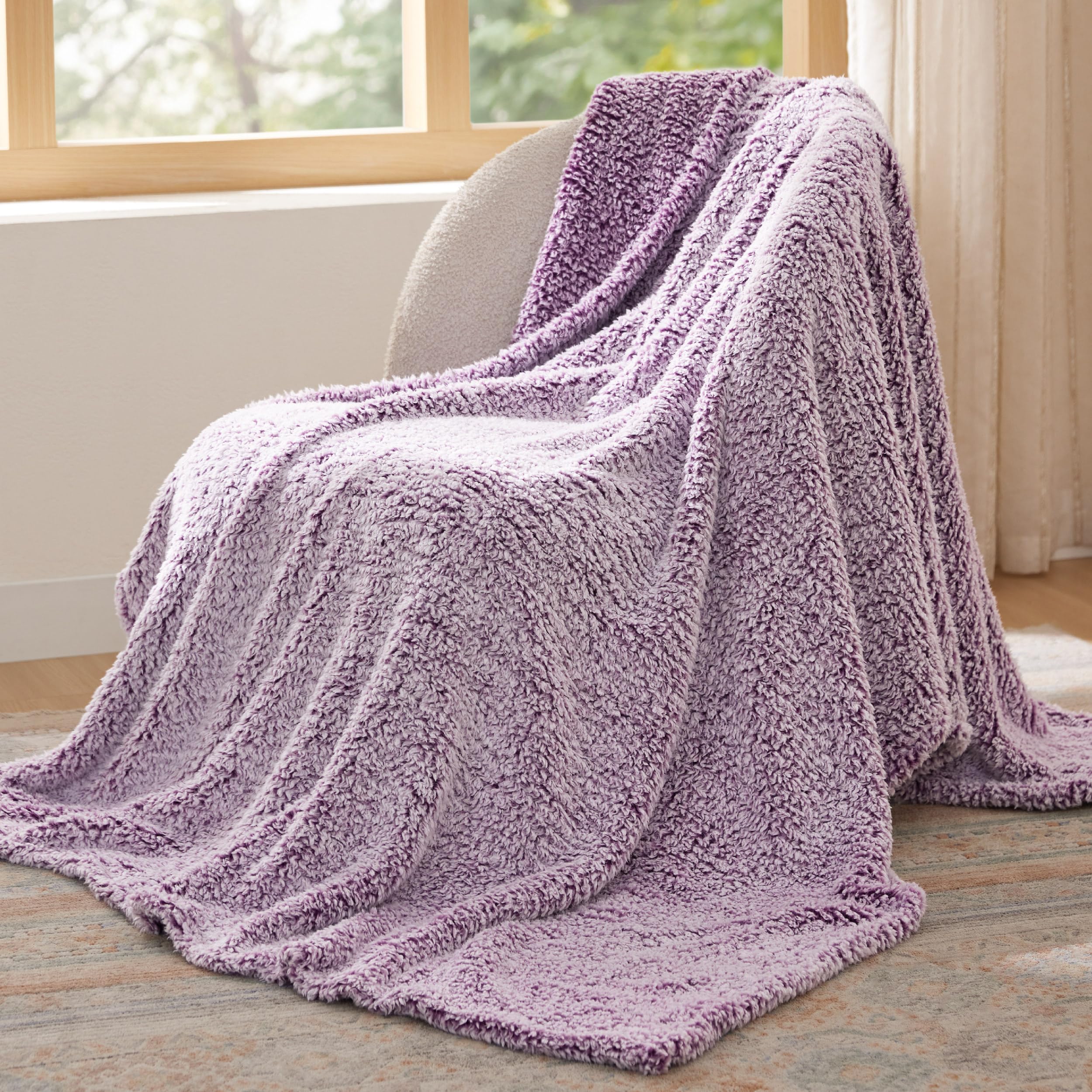 Bedsure Fleece Sherpa Throw Blanket - Super Soft, Cozy & Warm Fluffy Blanket for Sofa and Bed, Single, Purple, 130x150cm