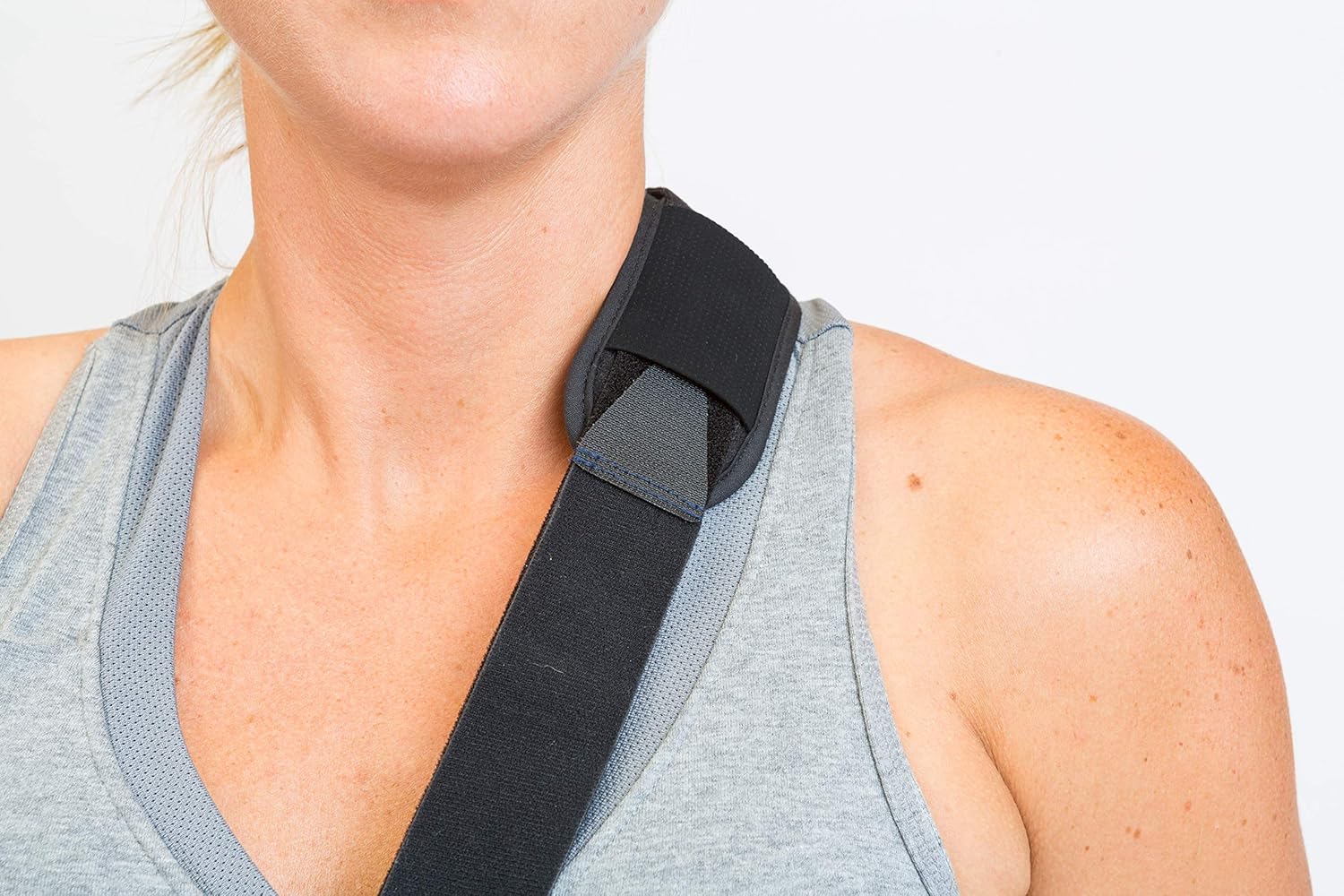 Mueller New & Improved Arm Sling, Blue, One Size Fits Most: Health & Personal Care