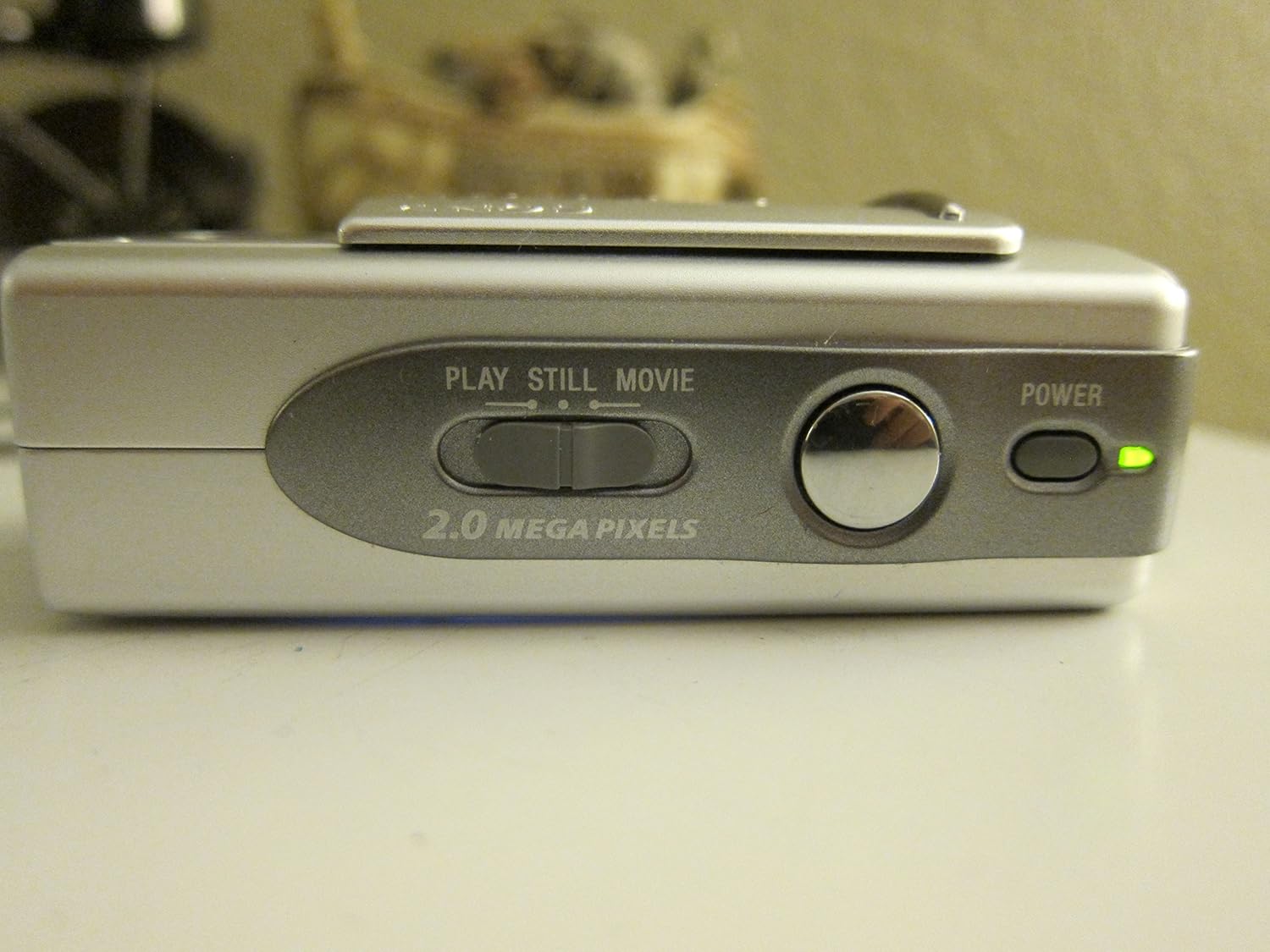 Amazon.com : Sony DSCU20 Cyber-shot 2MP Digital Camera (Silver)+B2 : Point  And Shoot Digital Cameras : Camera & Photo