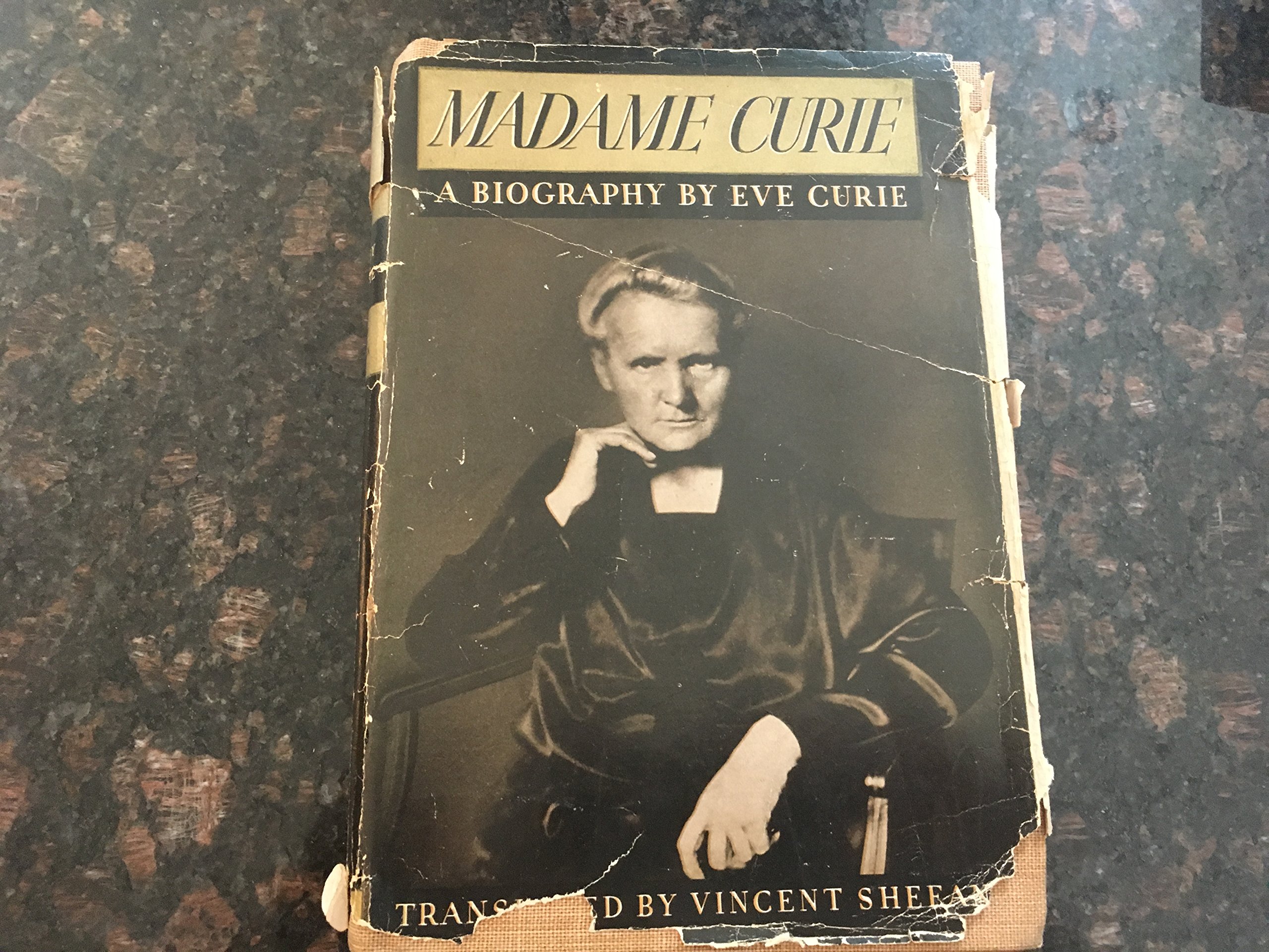 Madame Curie - Das Leben Der Großen Forscherin. : Curie, Eve: Amazon.de:  Books
