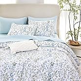Wake In Cloud - Floral Quilt Set, Botanical Flower Shabby Chic Cottagecore Vintage Aesthetic Pattern, Reversible Lightweight Bedspread Coverlet, 3 Pieces, Blue White, Twin/Twin XL Size