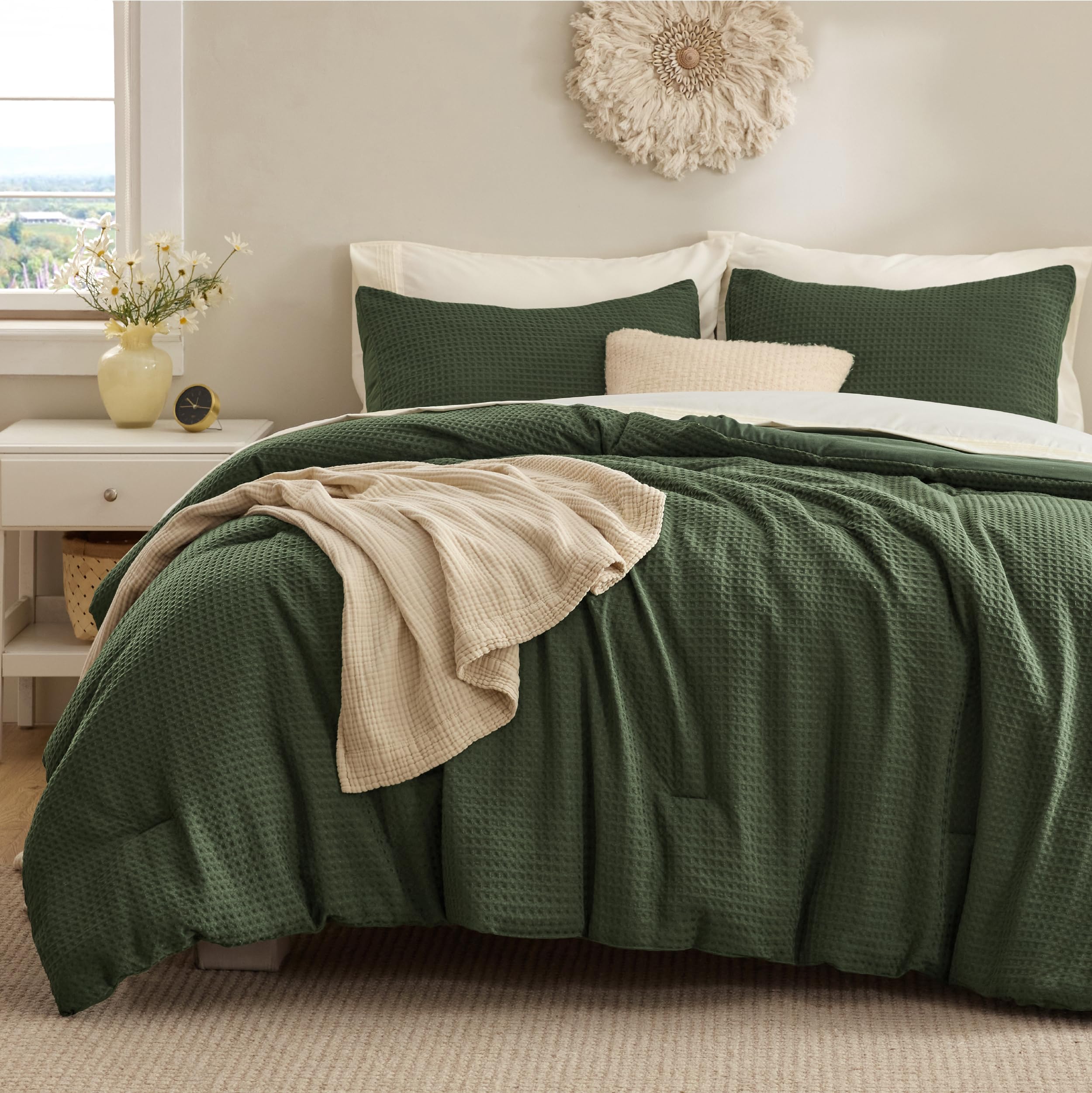 Photo 1 of Bedsure Waffle Comforter Set Queen, Soft and Breathable Dark Green Bedding Comforter Set, 3 Pieces, 1 Waffle Weave Comforter (90"x90") and 2 Pillowcases (20"x26")