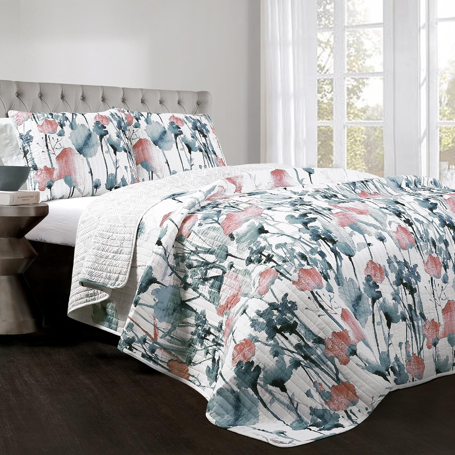 Lush Decor Zuri Flora Quilt-Colorful Painted Flower Design Reversible 3 Piece Bedding Set-King-Blue and Coral, Blue & Coral