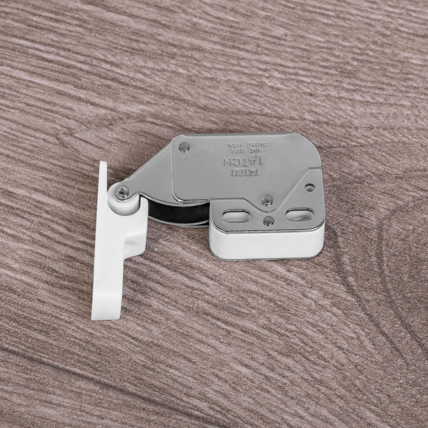 verstärkte Ausführung inkl Gedotec Möbel-Schnäpper Schrank