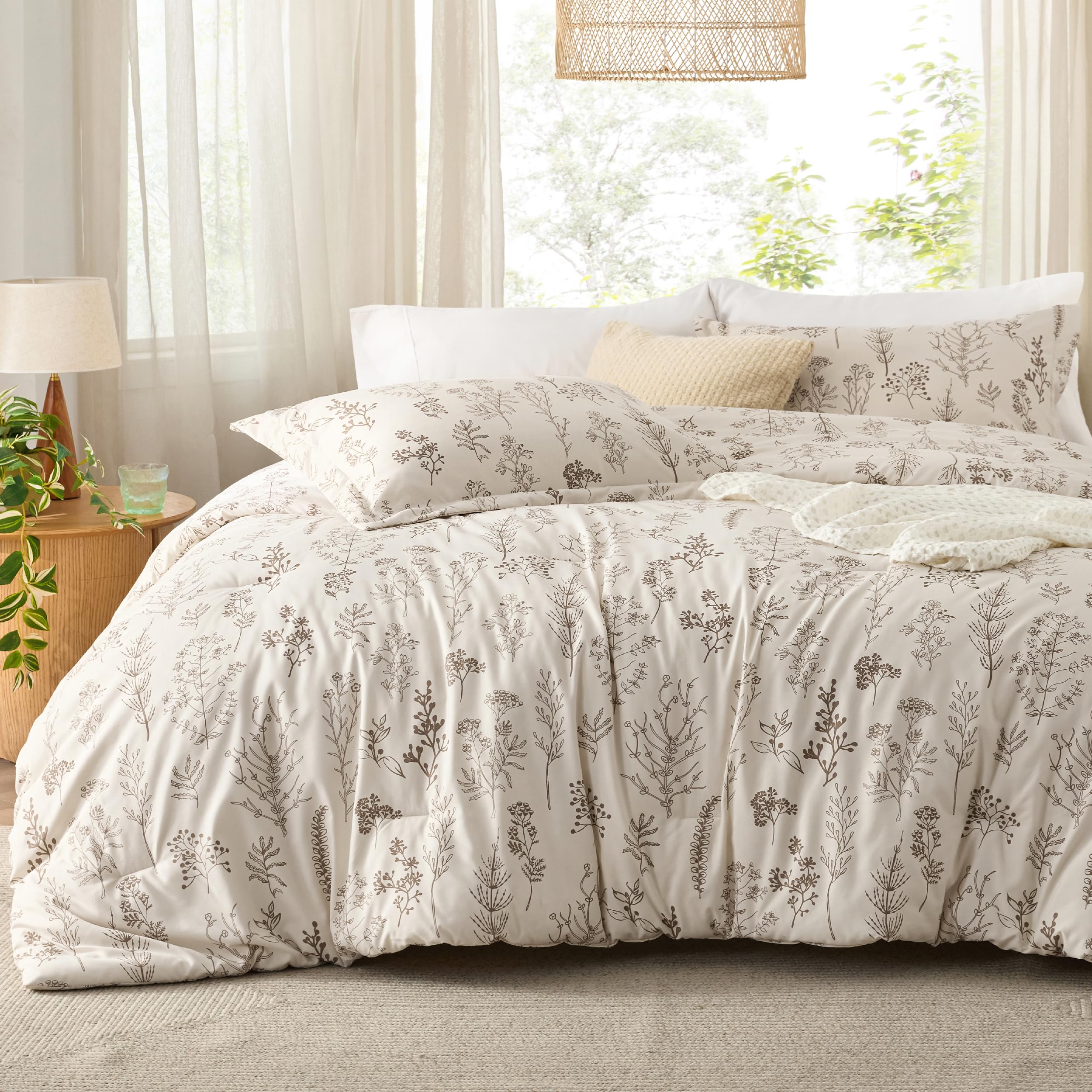 Bedsure Full Comforter Set - Beige Bed Set, 3 Pieces Cute Floral Bedding, 1 Soft Botanical Flowers Comforter and 2 Pillow Shams Image