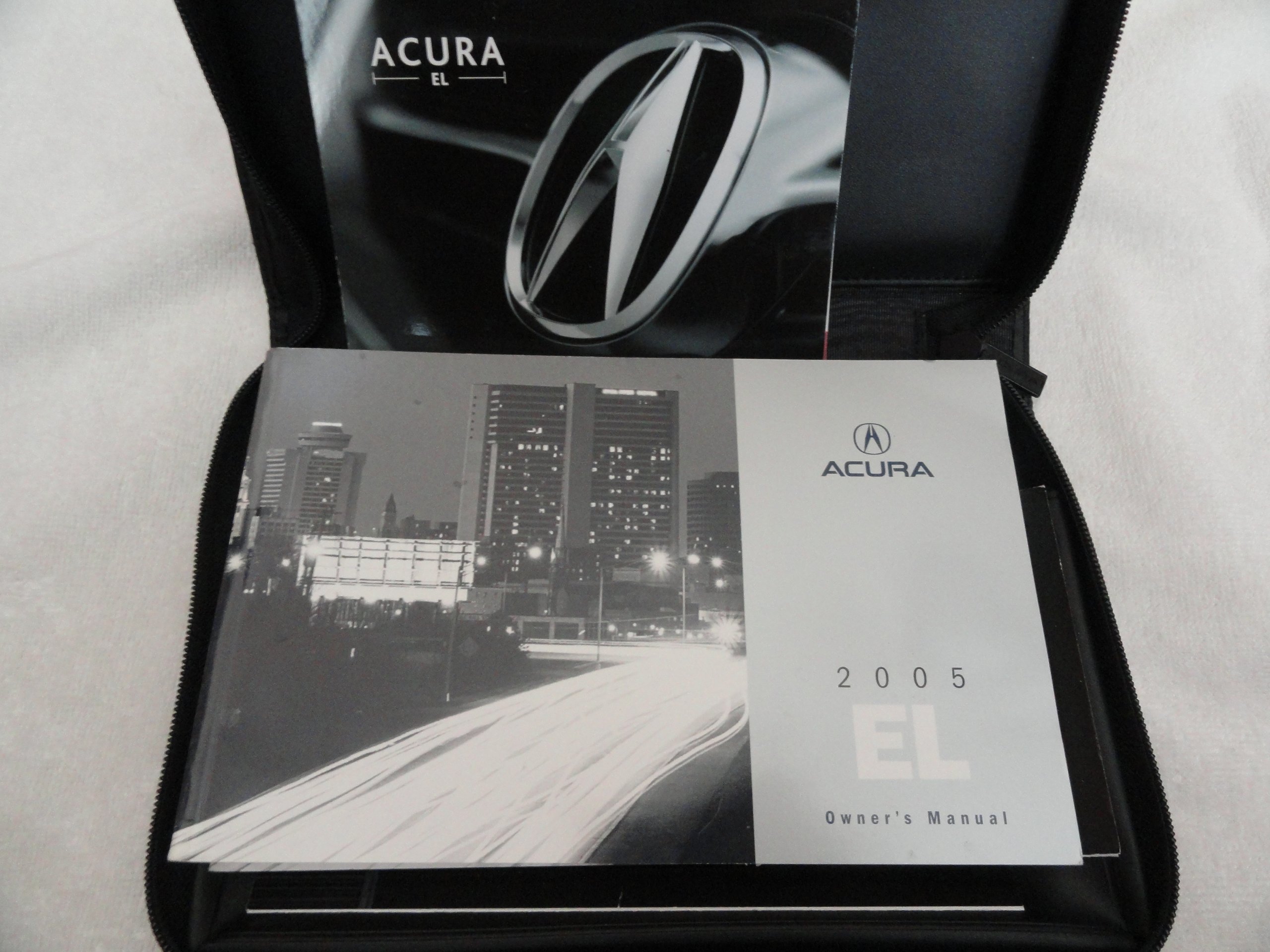 2005 Acura EL Owners Manual Paperback – 2005