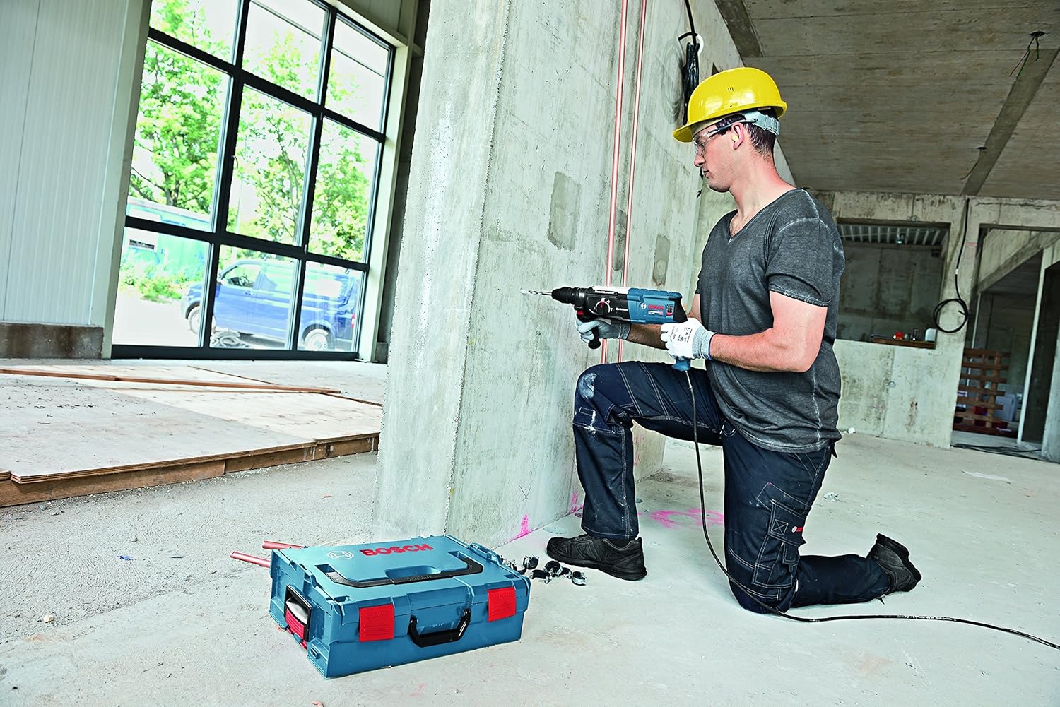 Bosch Professional GBH 2-28 F rotary hammer (SDS plus quick-change chuck, 13 mm keyless chuck, up to 28 mm drilling diameter - Image 4