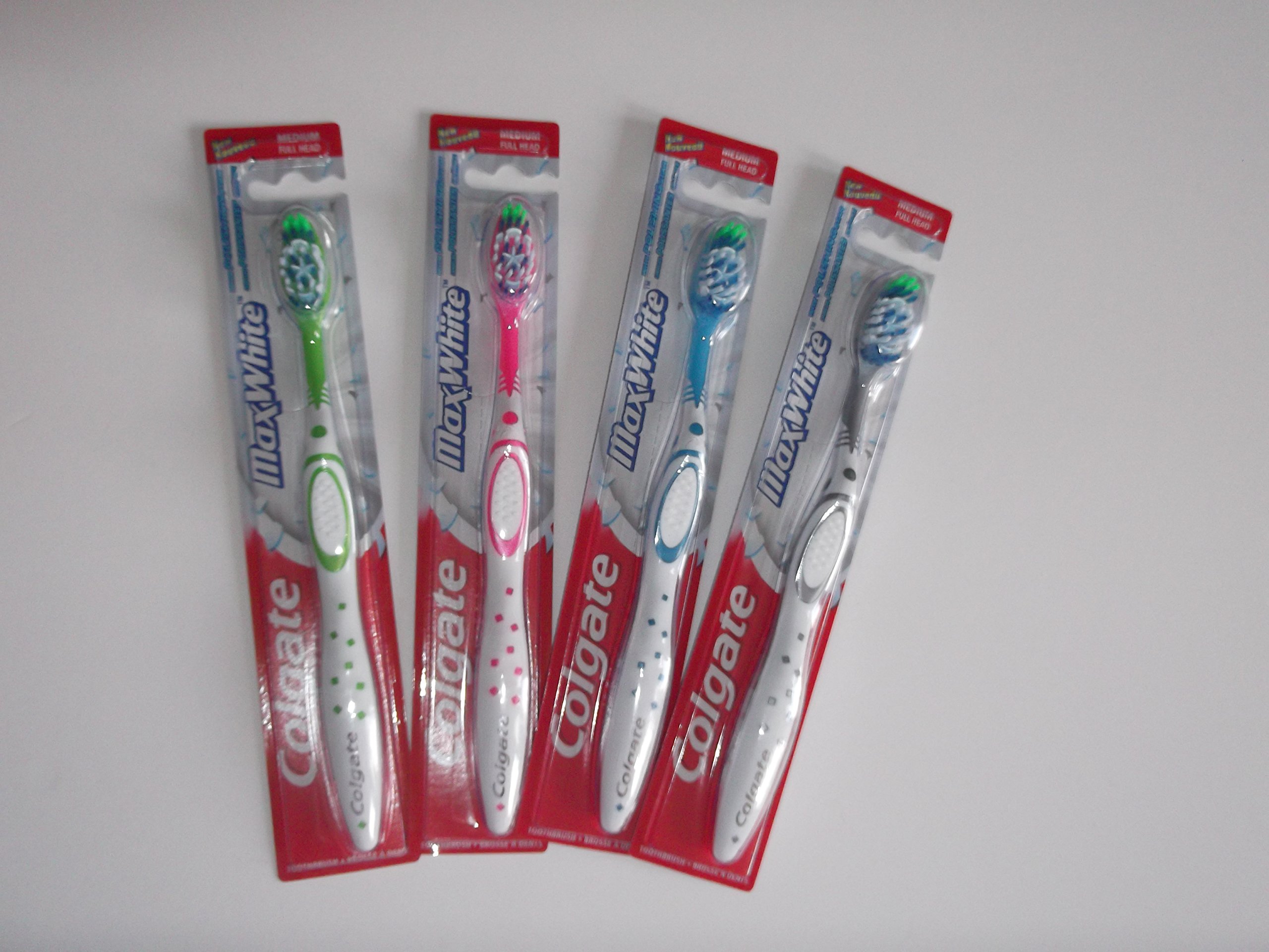 New Colgate Max White Toothbrush with Polishing Star - Set of 2 Assorted Medium - Full Head