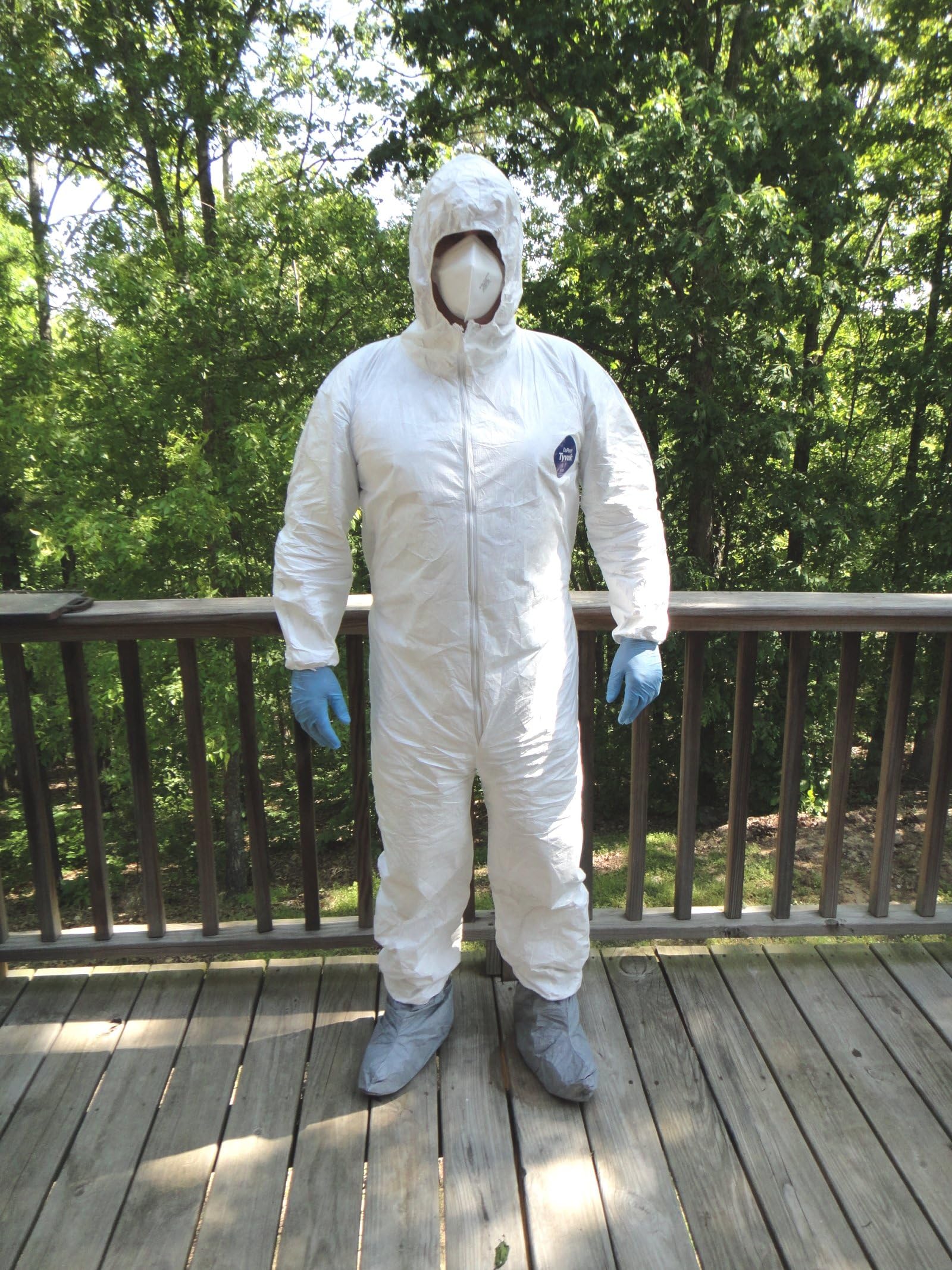 Zippered Coverall w/Attached Hood & Booties, N95 Mask, Nitrile Gloves, Size Medium