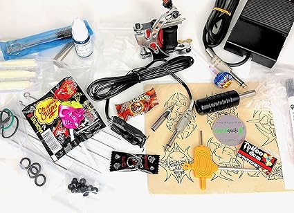 XXL TATTOO Geschenkset für Tätowierer mit Maschine! - 26 x Tattoobedarf & Süßigkeiten von INKgrafiX® Geschenk IG40022 SET